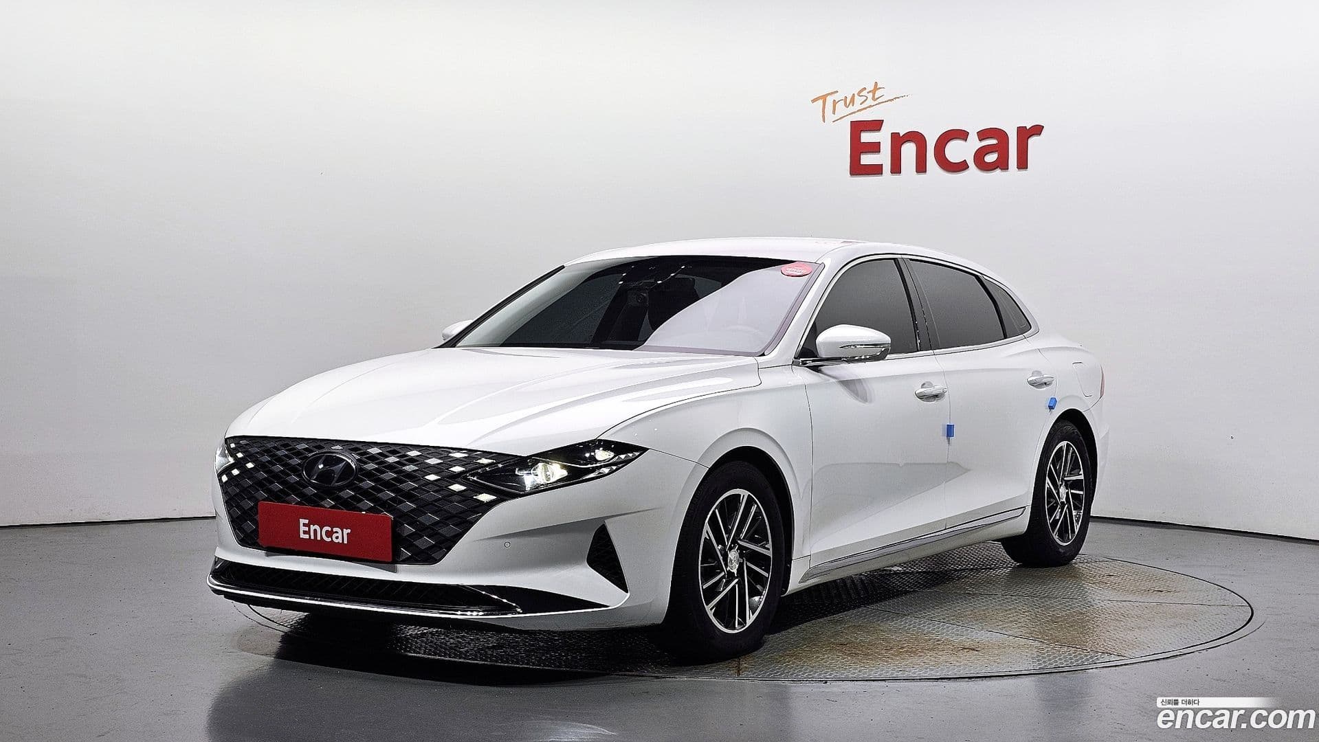 Main__Slider__Photo:Grandeur Hyundai 2020.5-0