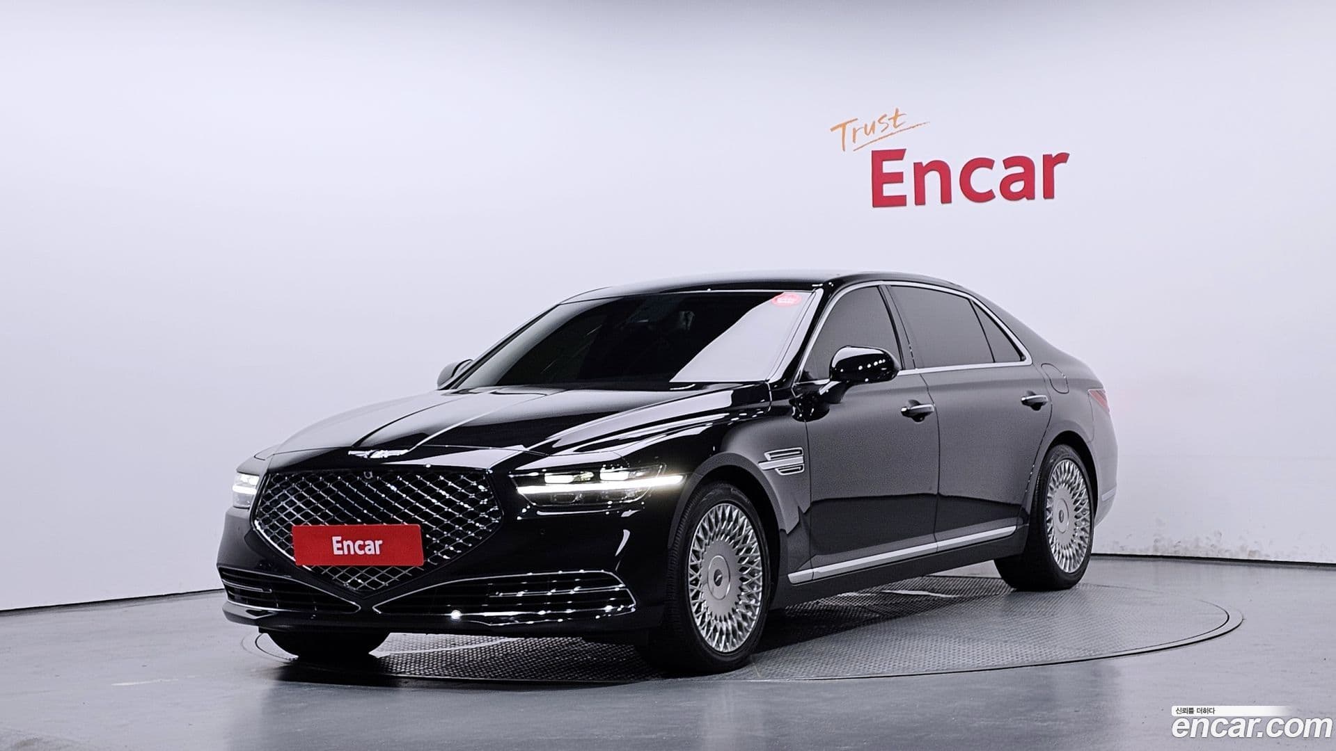 Main__Slider__Photo:G90 Genesis 2019.6-0