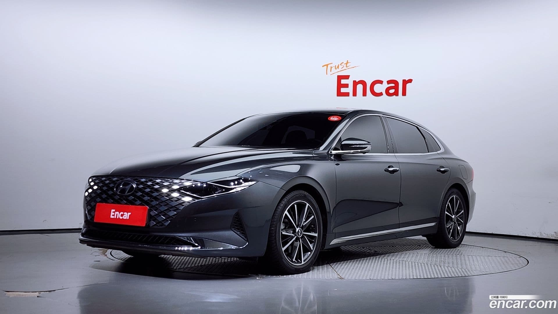 Main__Slider__Photo:Grandeur Hyundai 2021.7-0