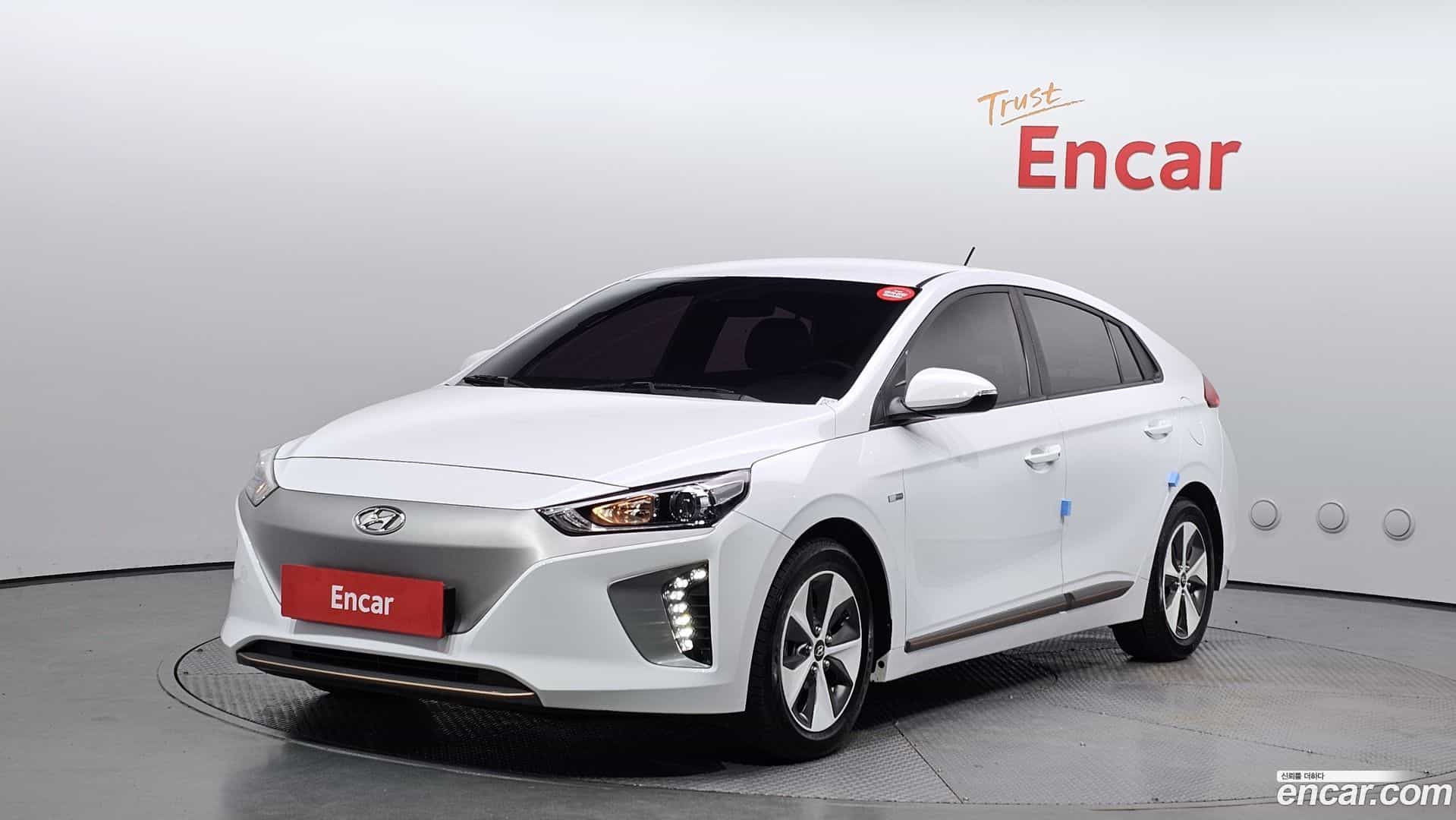 Ioniq Hyundai 2017.11-OUTER-001