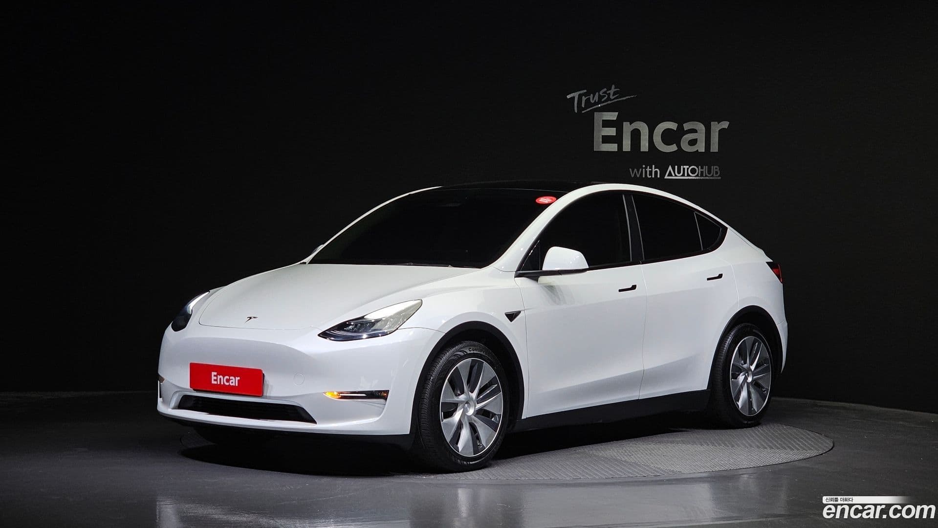 Main__Slider__Photo:Model Y Tesla 2021.4-0