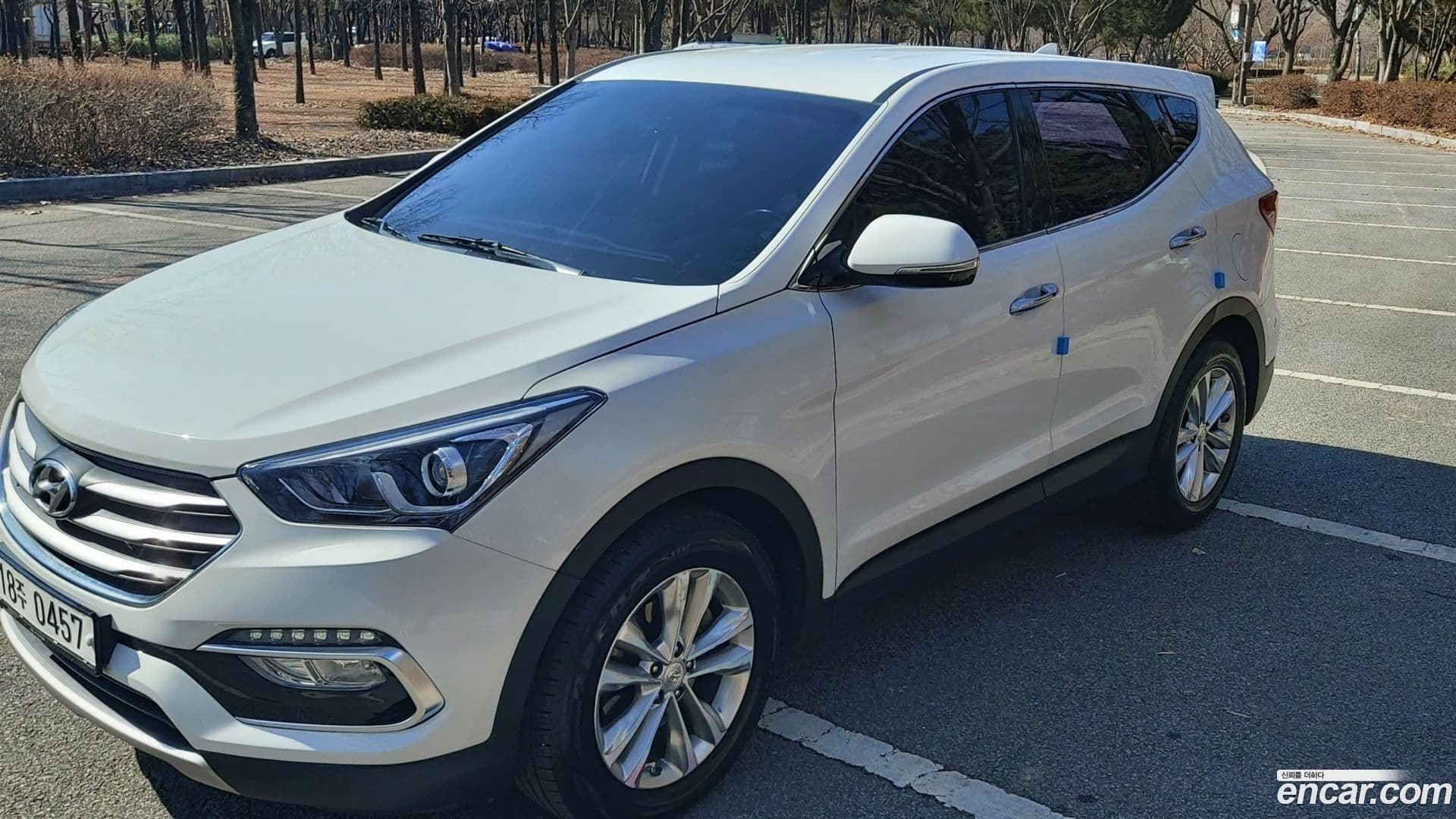 Main__Slider__Photo:Santafe Hyundai 2016.0-0