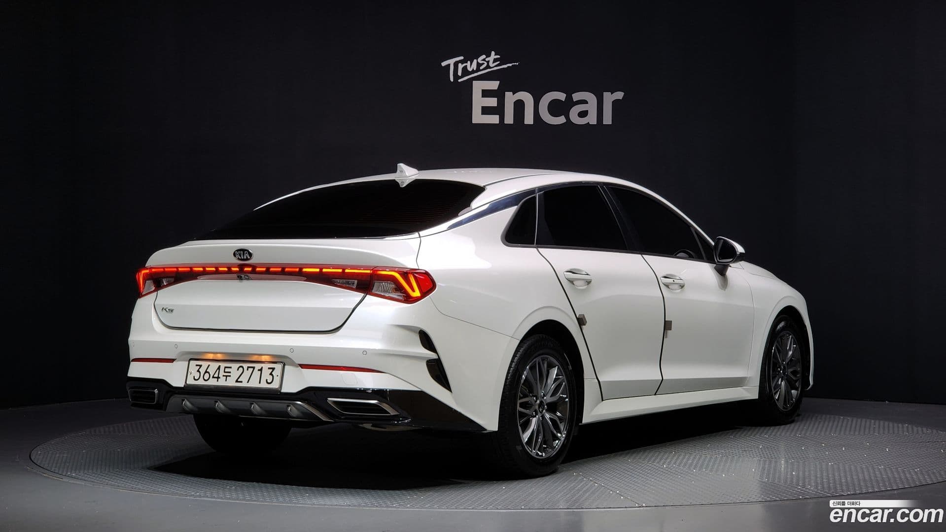 Main__Slider__Photo:K5 Kia 2021.1-0