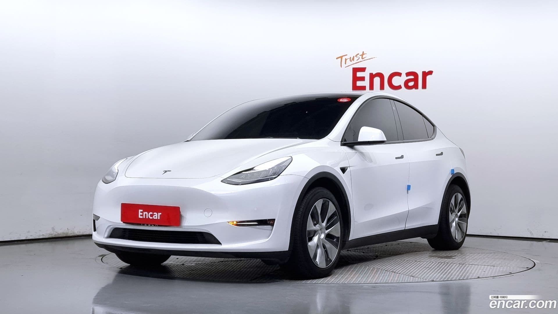 Main__Slider__Photo:Model Y Tesla 2021.7-0