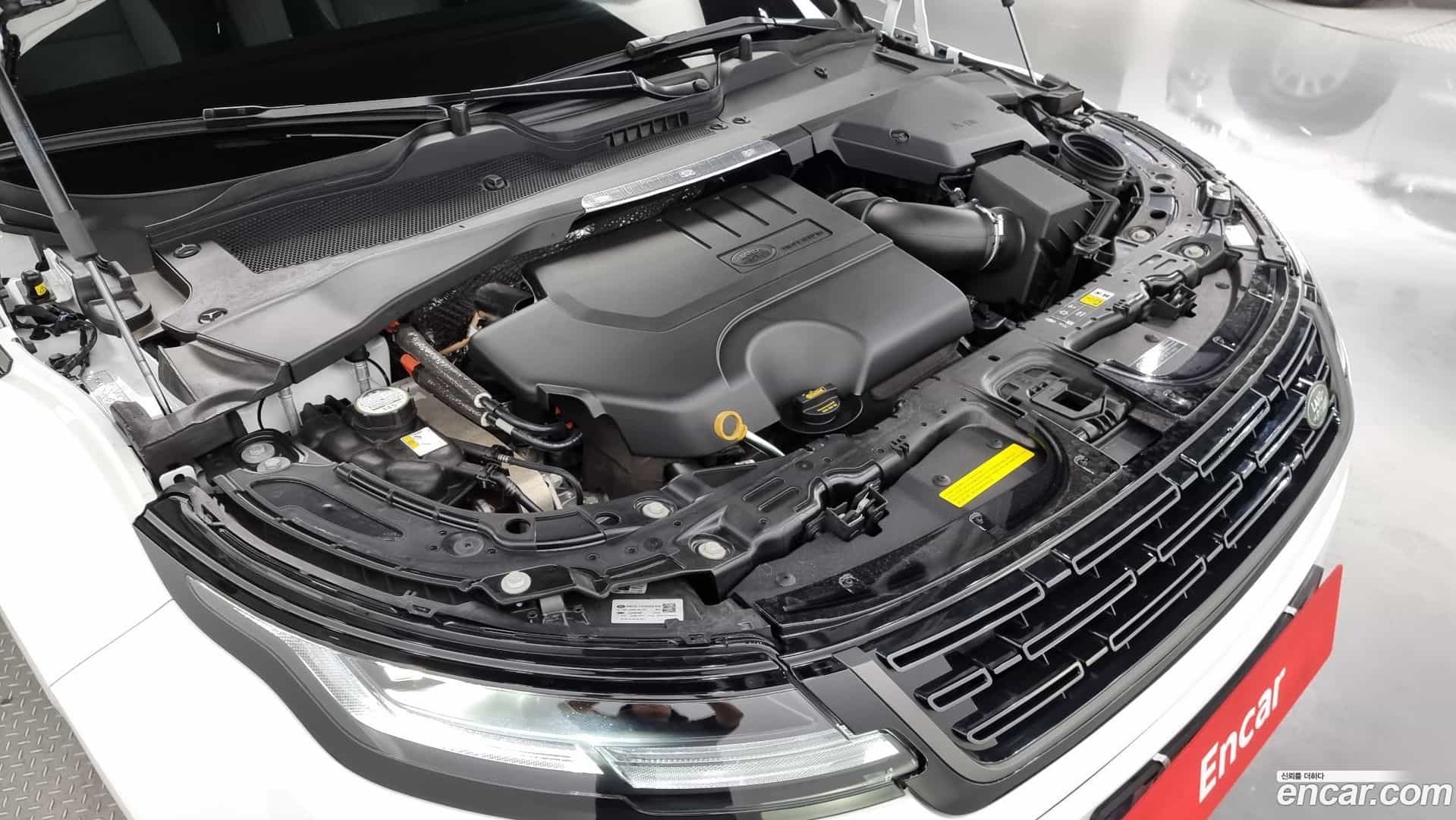 Range Rover Evoque Land Rover 2025.0-INNER-006