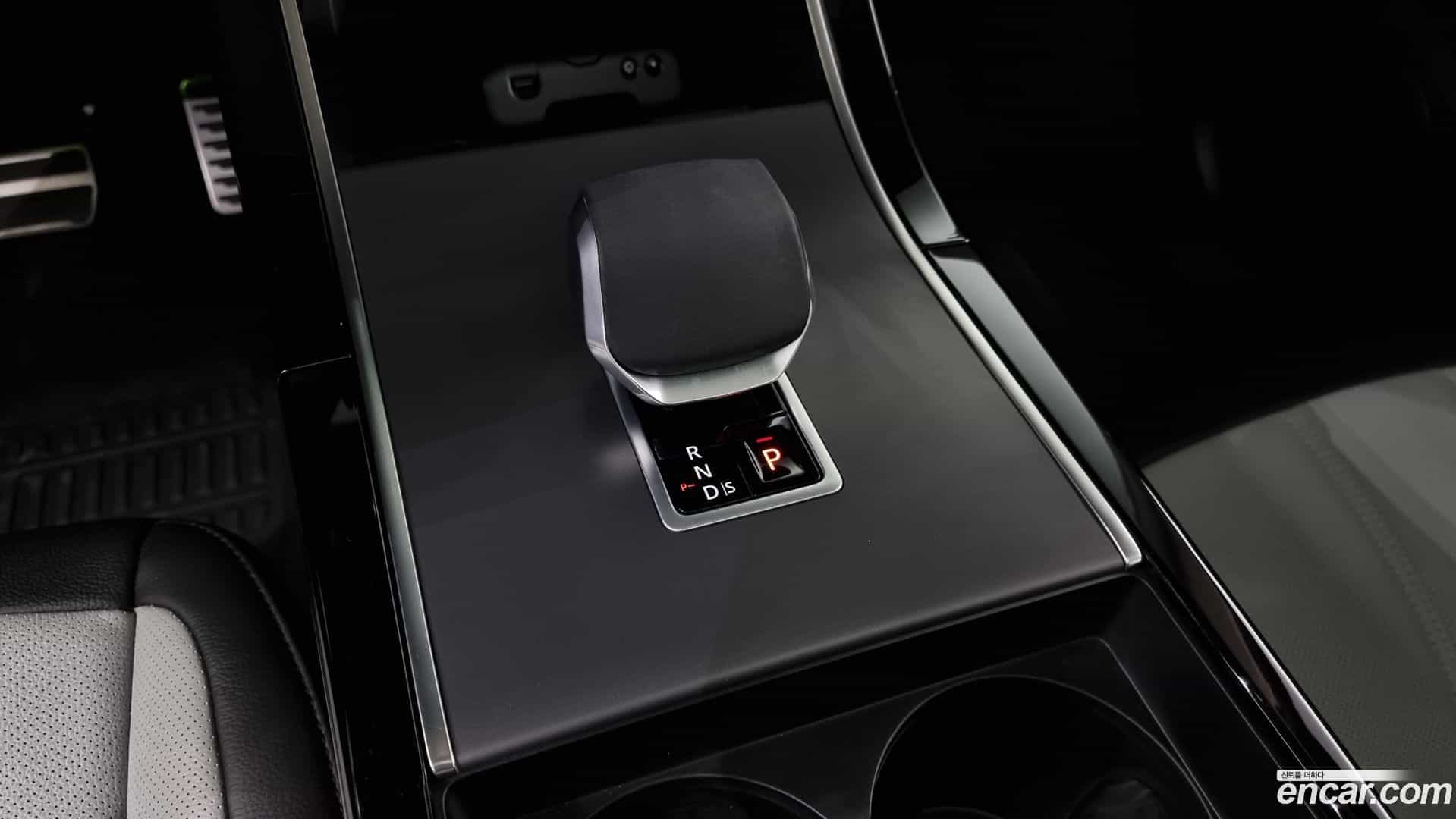 Range Rover Evoque Land Rover 2025.0-INNER-009