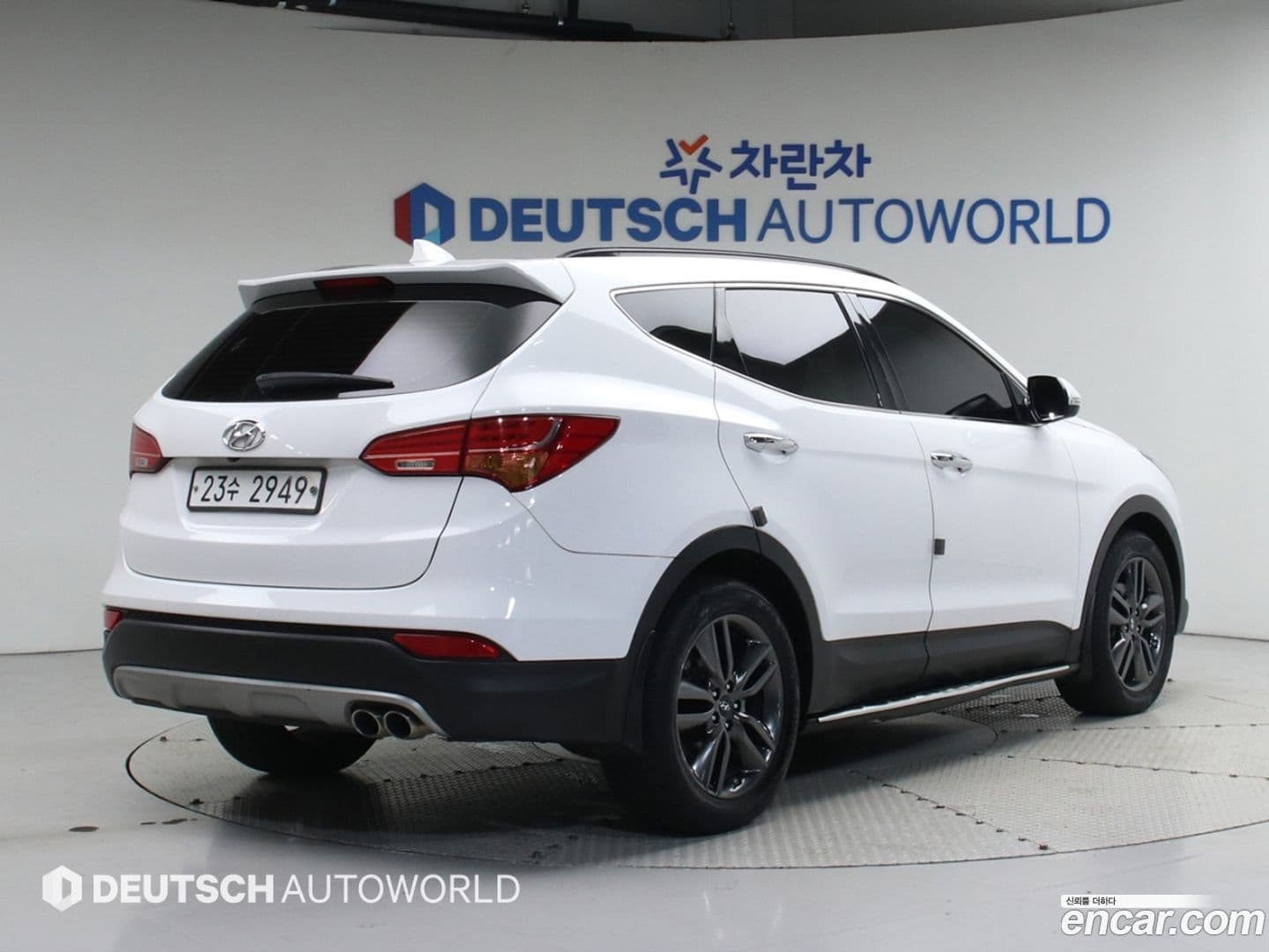 Main__Slider__Photo:Santafe Hyundai 2014.10-0