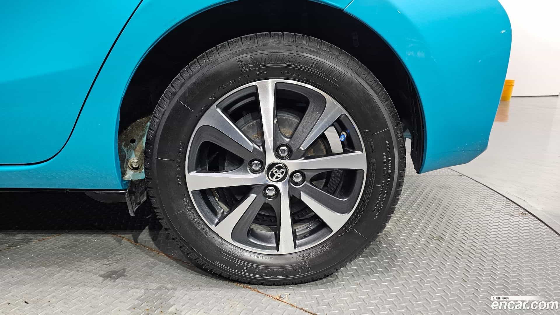 Prius Toyota 2018.8-OUTER-005