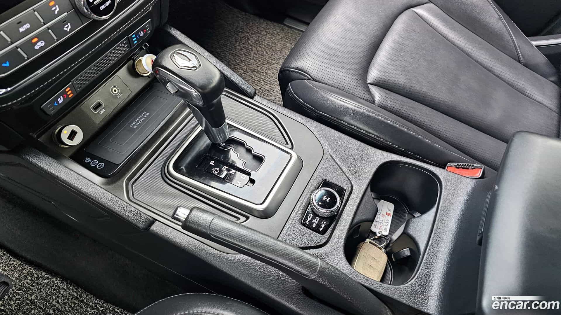 Rexton KG Mobility 2019.1-INNER-009