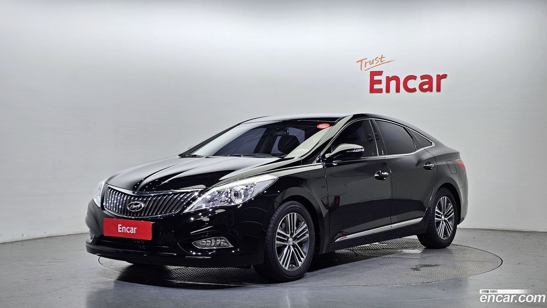 Main__Slider__Photo:Grandeur Hyundai 2013.9-0