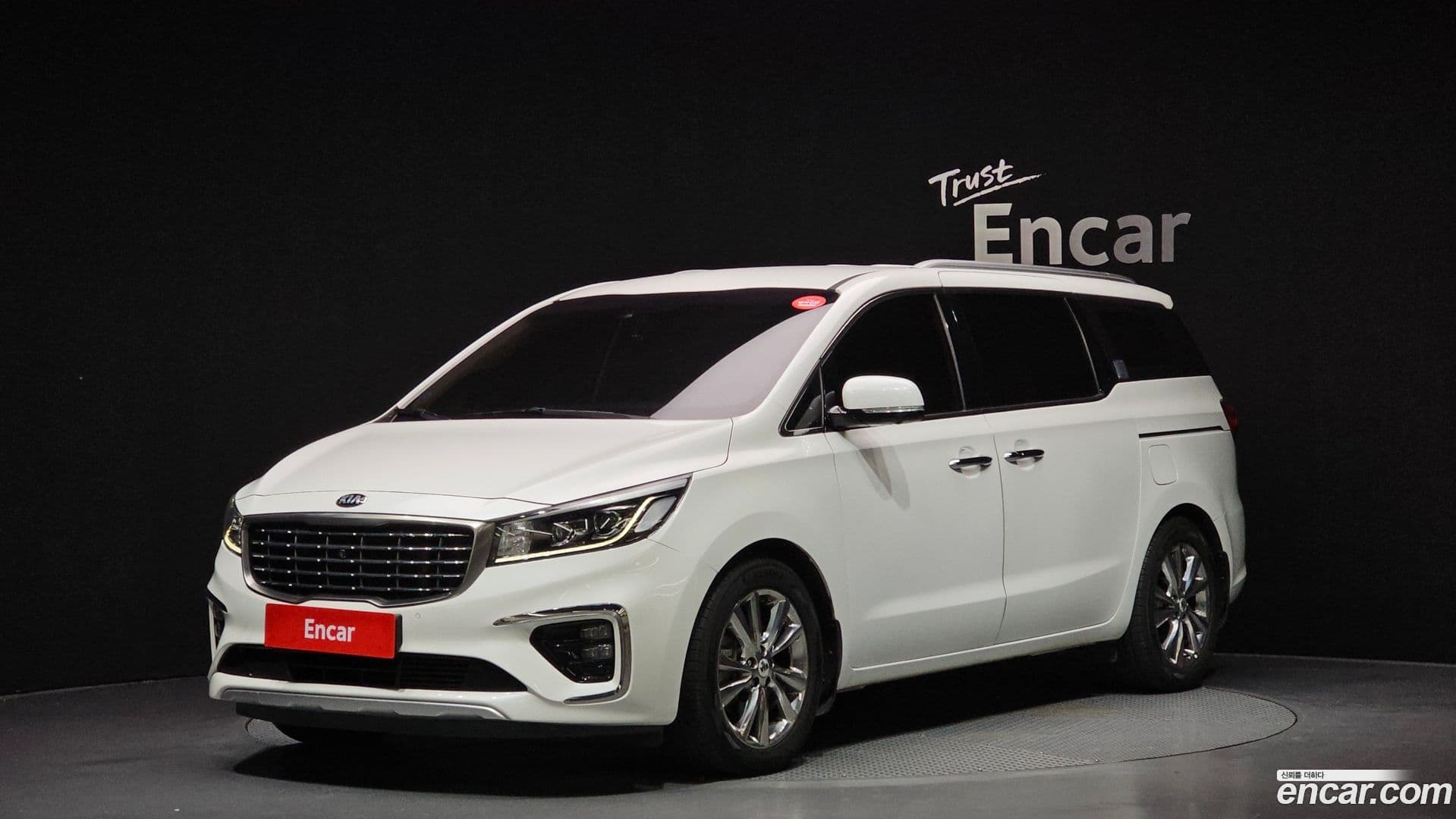 Main__Slider__Photo:Canival Kia 2018.10-0