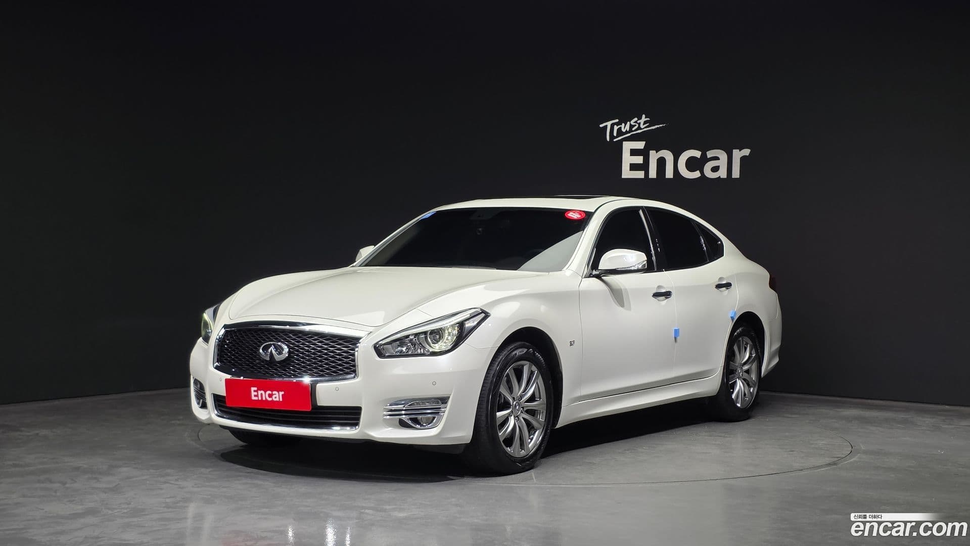 Main__Slider__Photo:Q70 Infiniti 2018.4-0