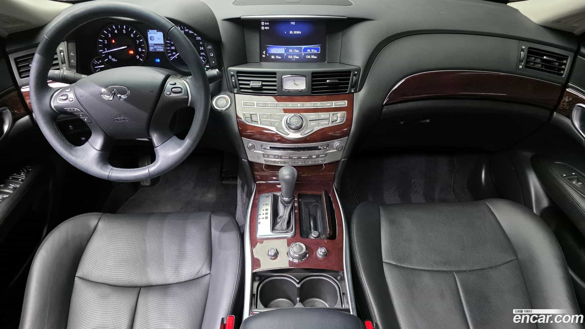 Q70 Infiniti 2018.4-INNER-007