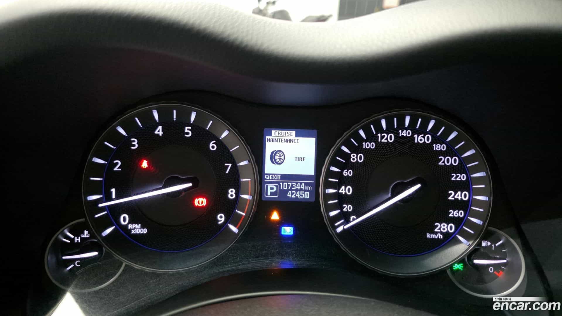 Q70 Infiniti 2018.4-INNER-008