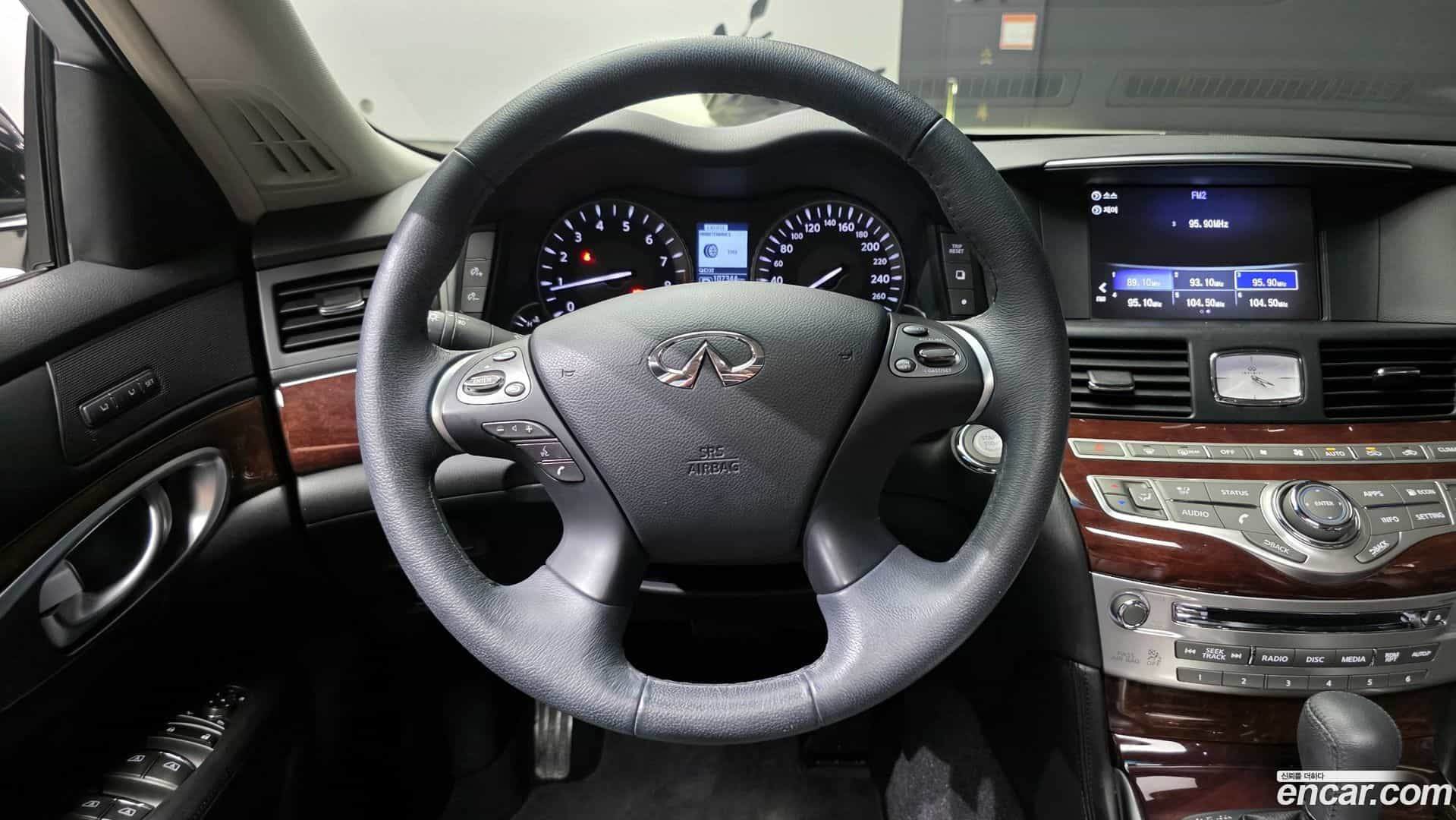 Q70 Infiniti 2018.4-OPTION-017