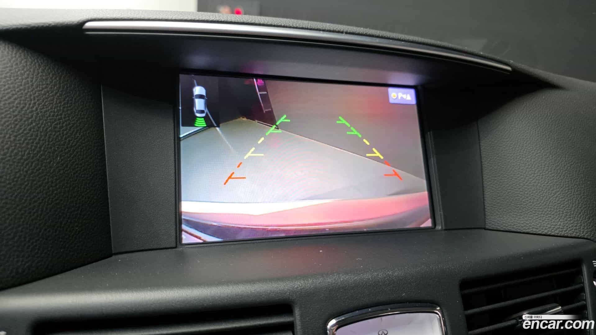 Q70 Infiniti 2018.4-OPTION-021