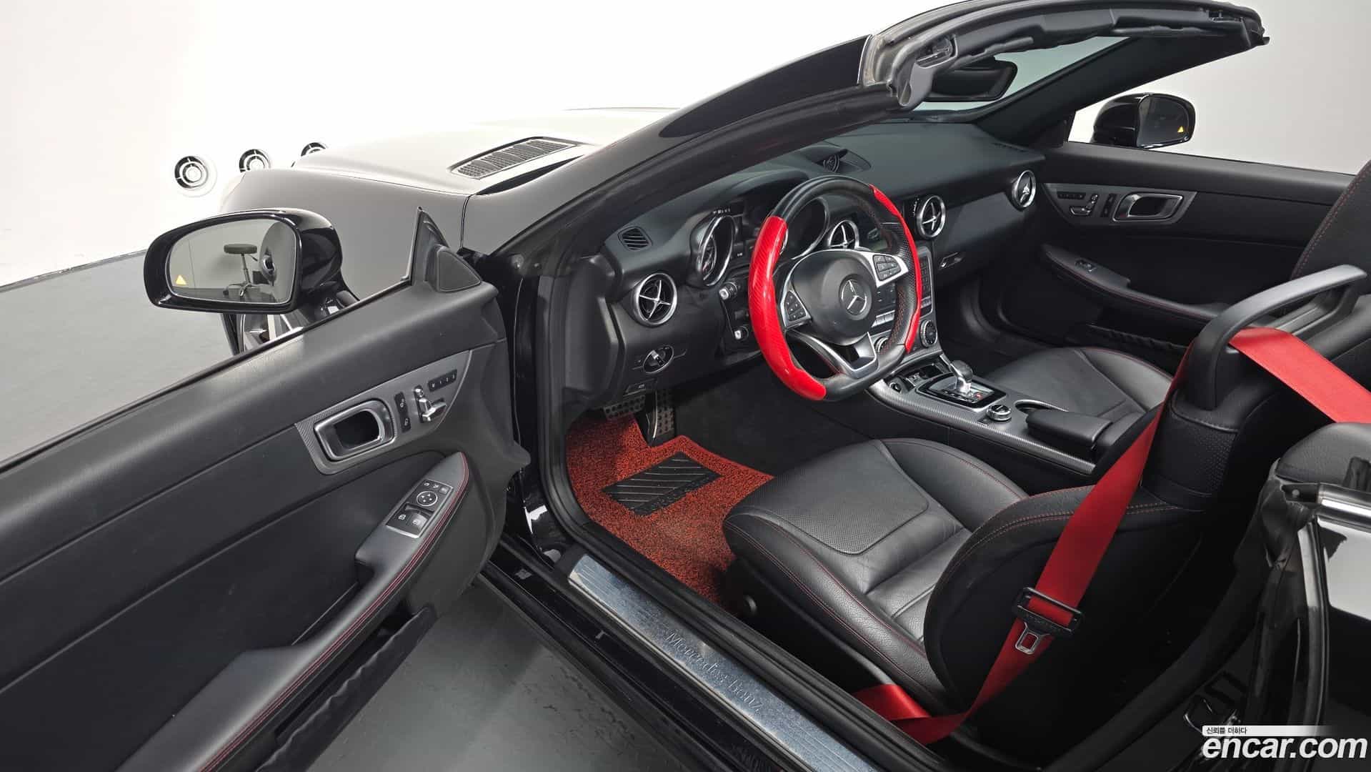 SLC-Class Mercedes-Benz 2017.7-OPTION-015