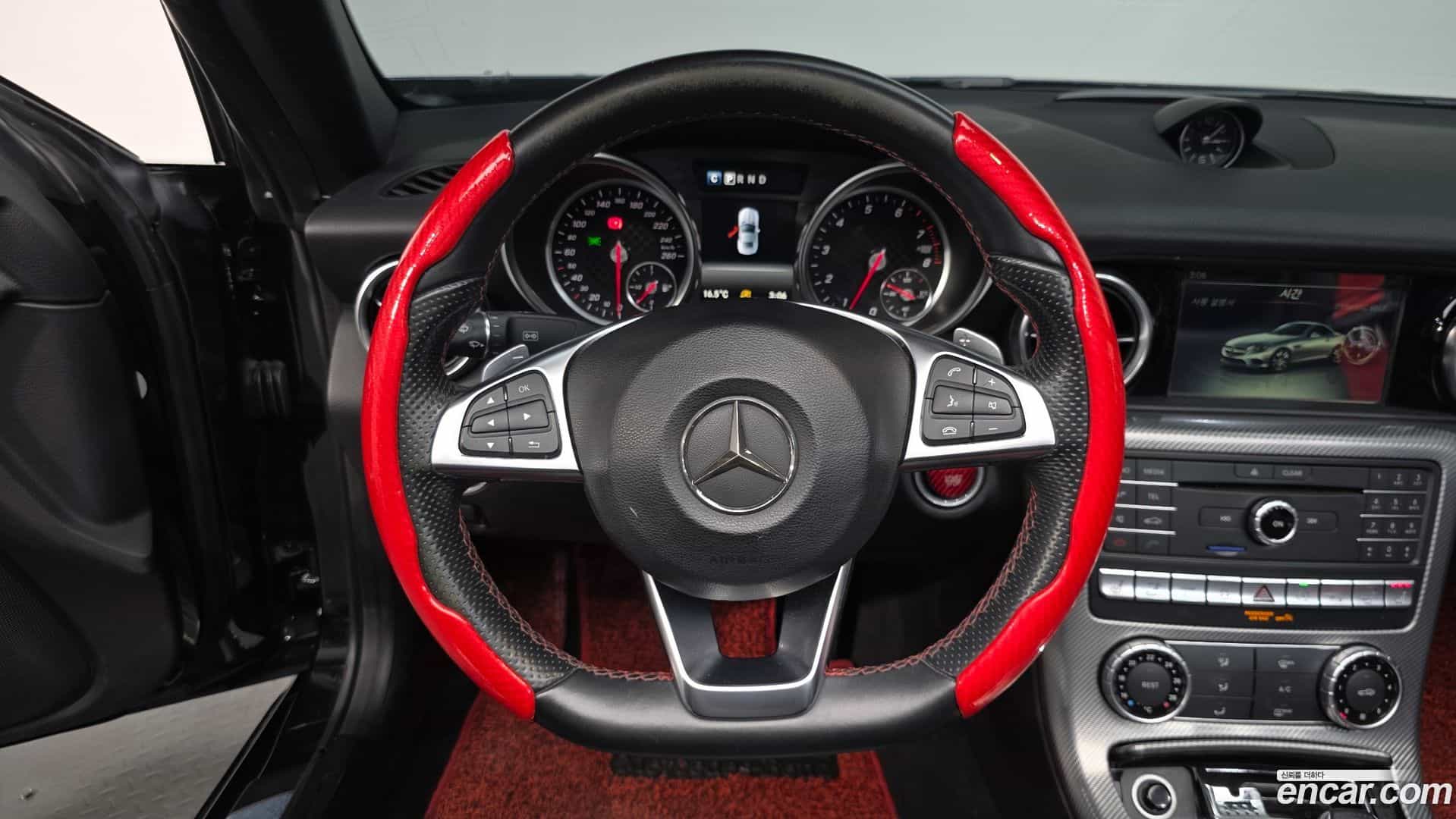 SLC-Class Mercedes-Benz 2017.7-OPTION-016