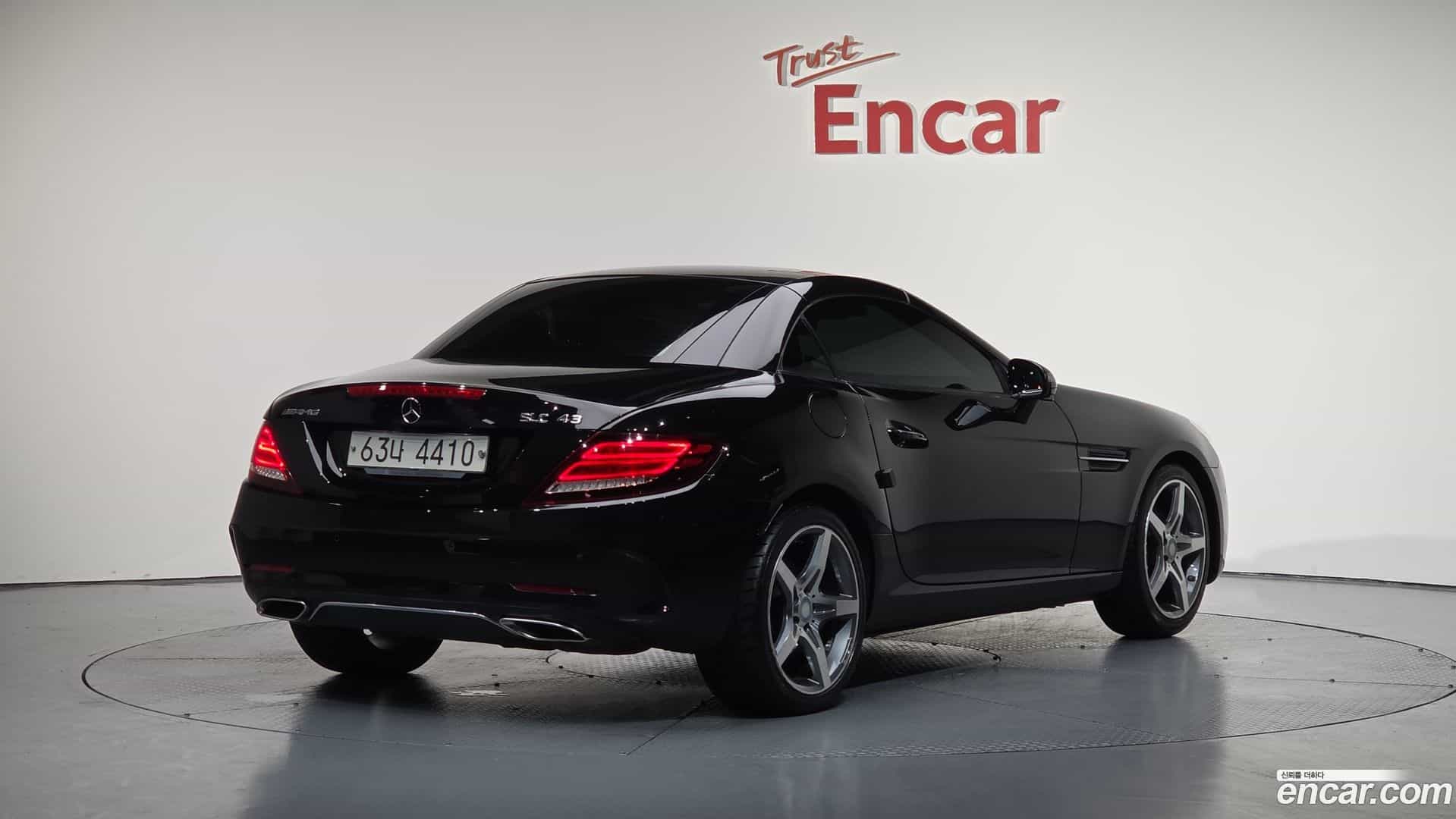 SLC-Class Mercedes-Benz 2017.7-OPTION-024