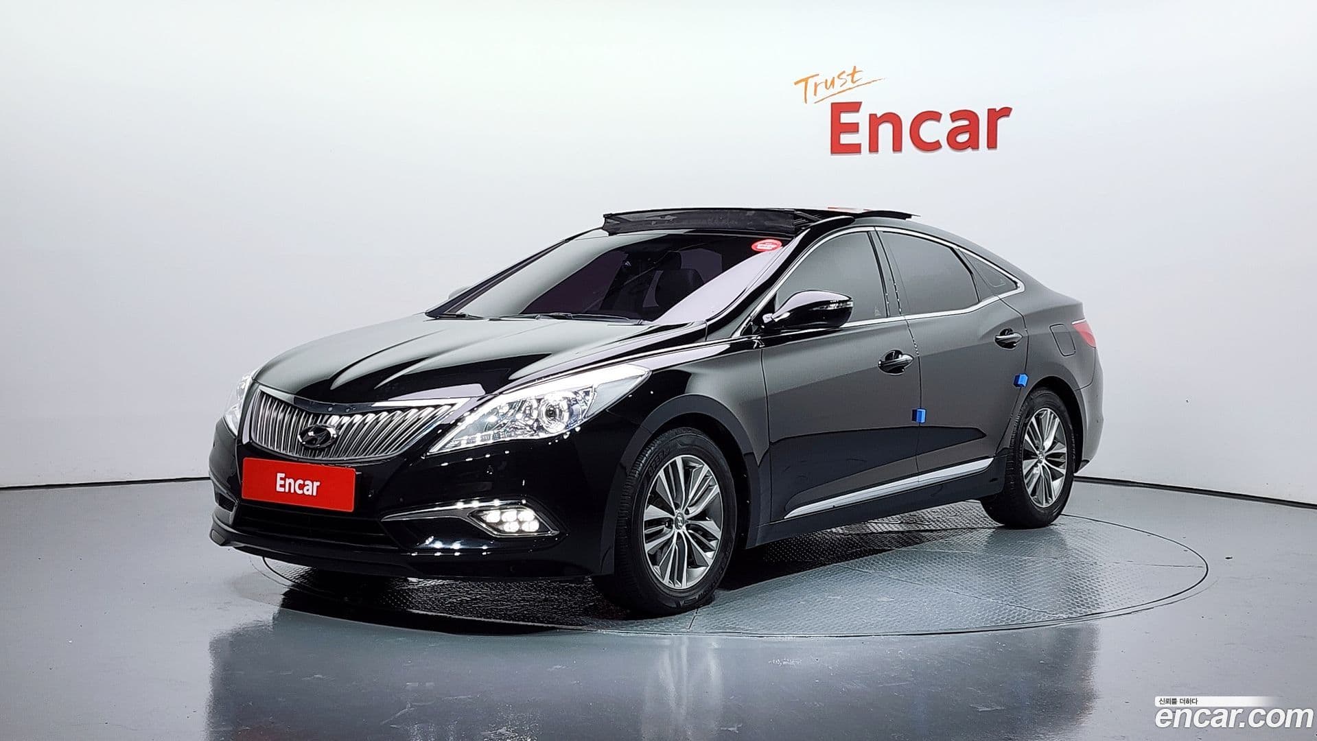 Main__Slider__Photo:Grandeur Hyundai 2015.3-0
