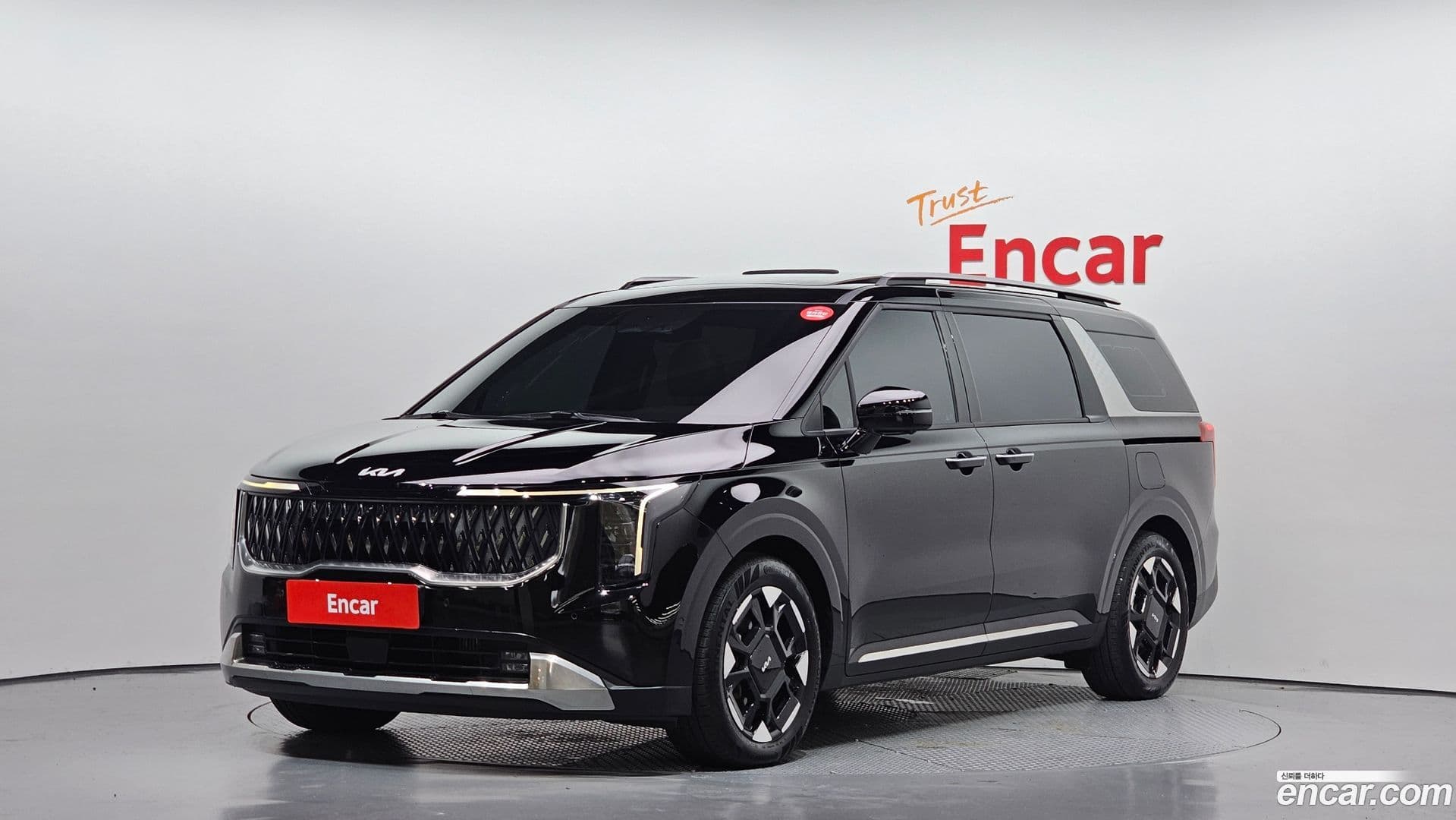 Main__Slider__Photo:Canival Kia 2023.10-0