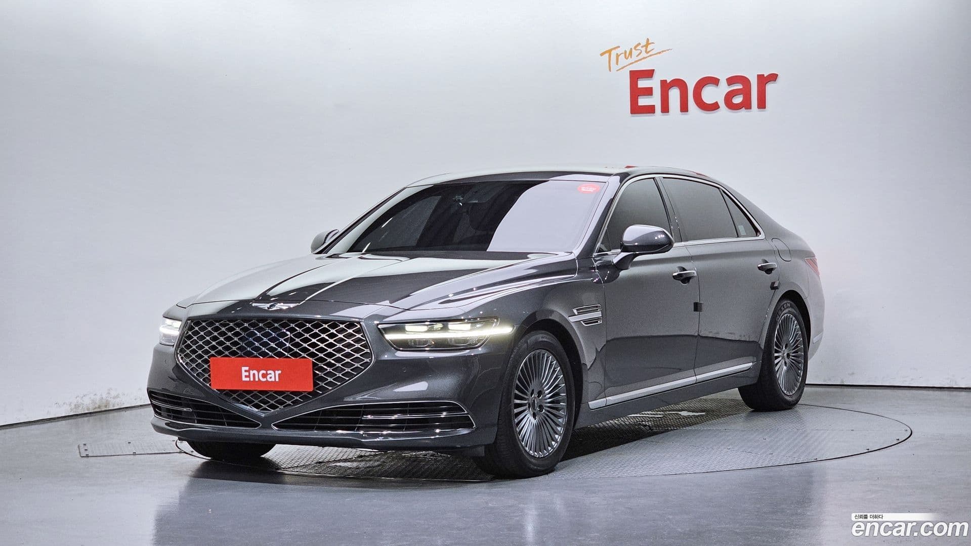 Main__Slider__Photo:G90 Genesis 2019.3-0