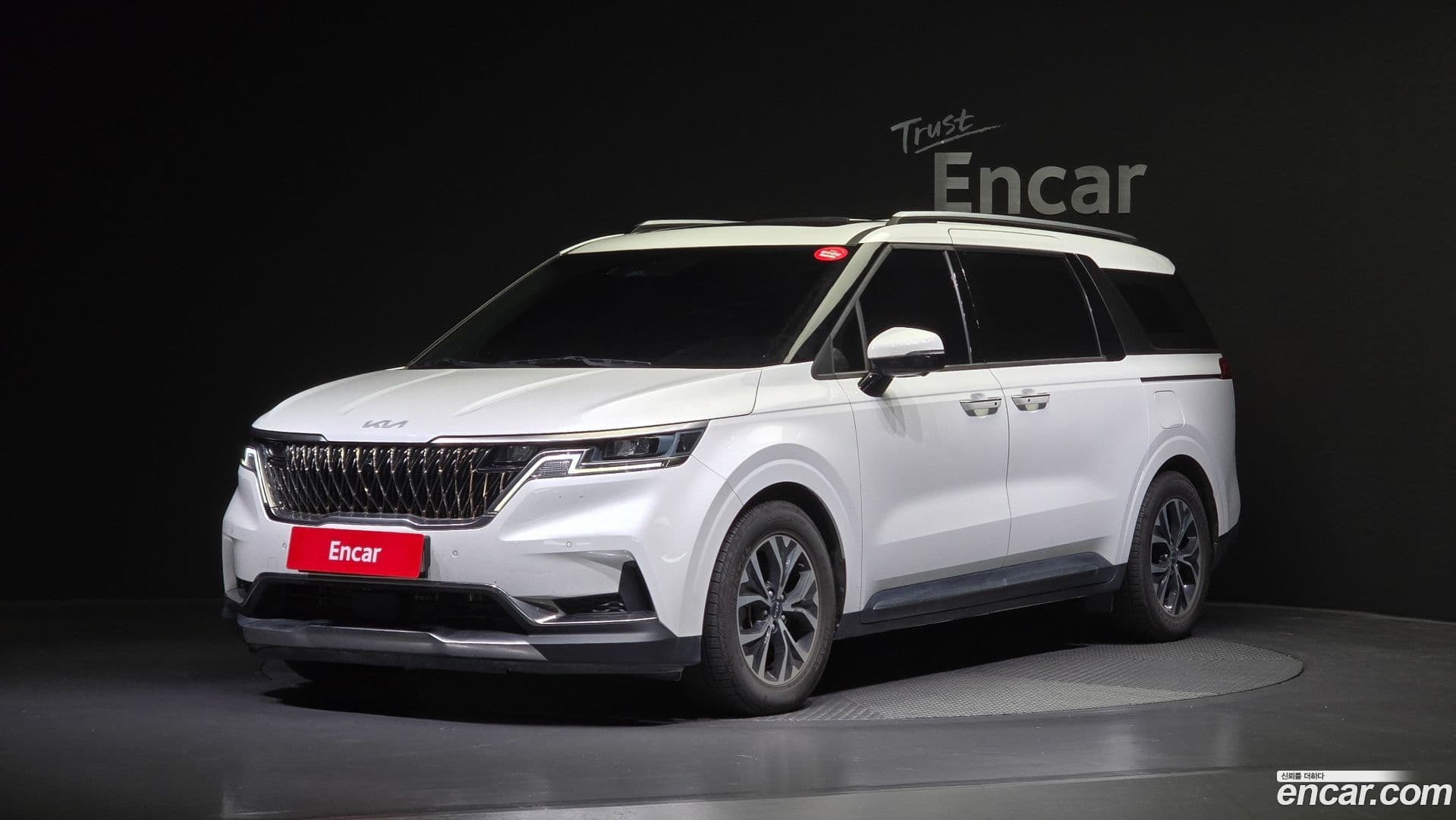 Main__Slider__Photo:Canival Kia 2023.0-0