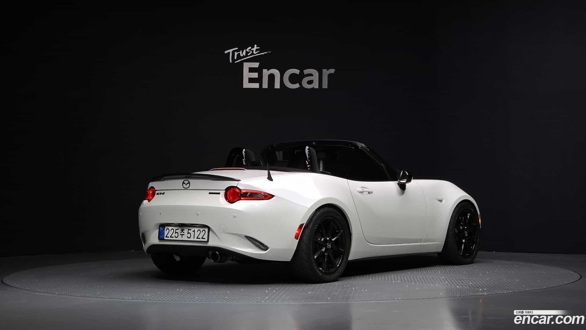 MX-5 Miata Mazda 2021.8-OUTER-002