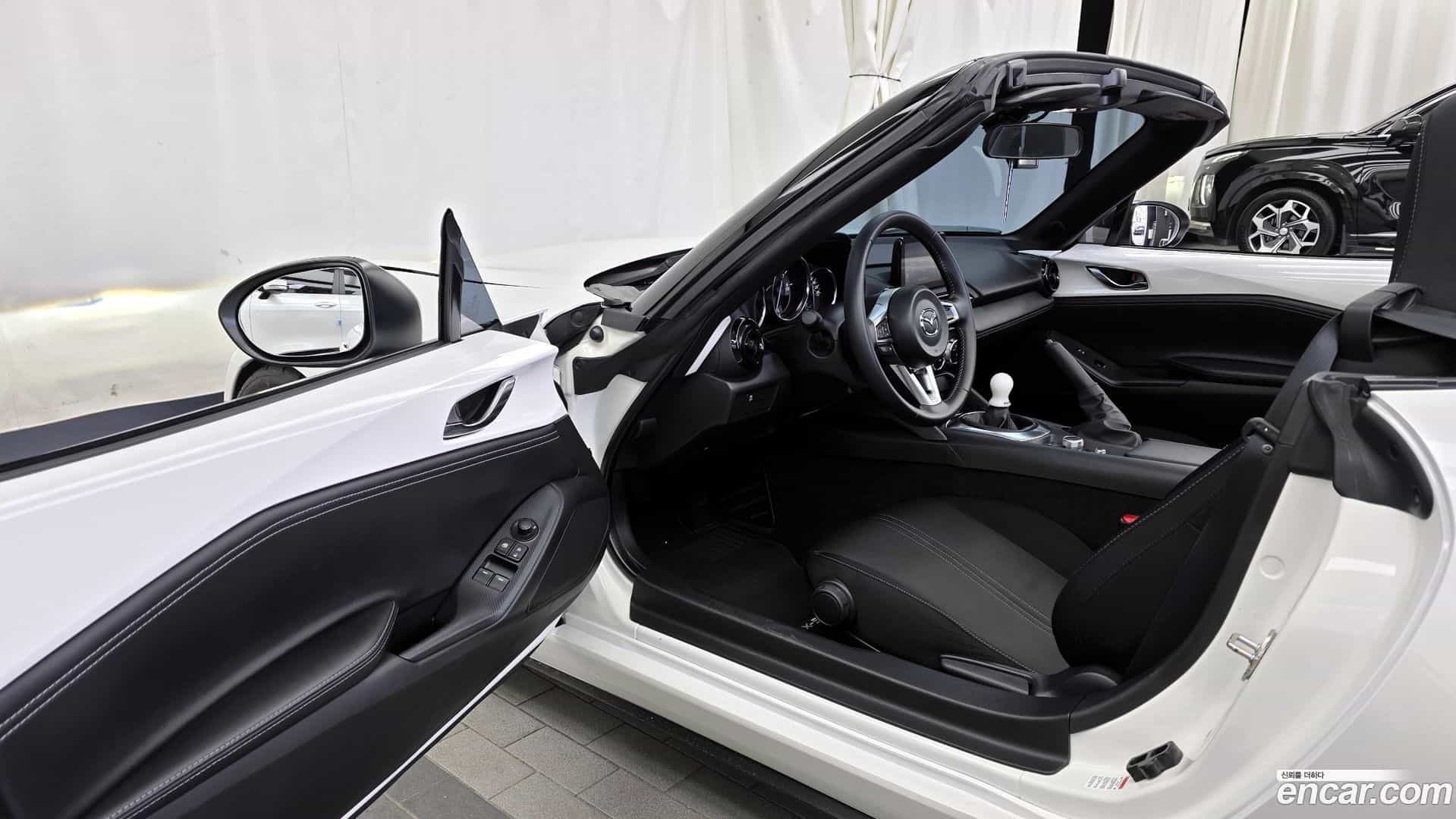 MX-5 Miata Mazda 2021.8-INNER-010