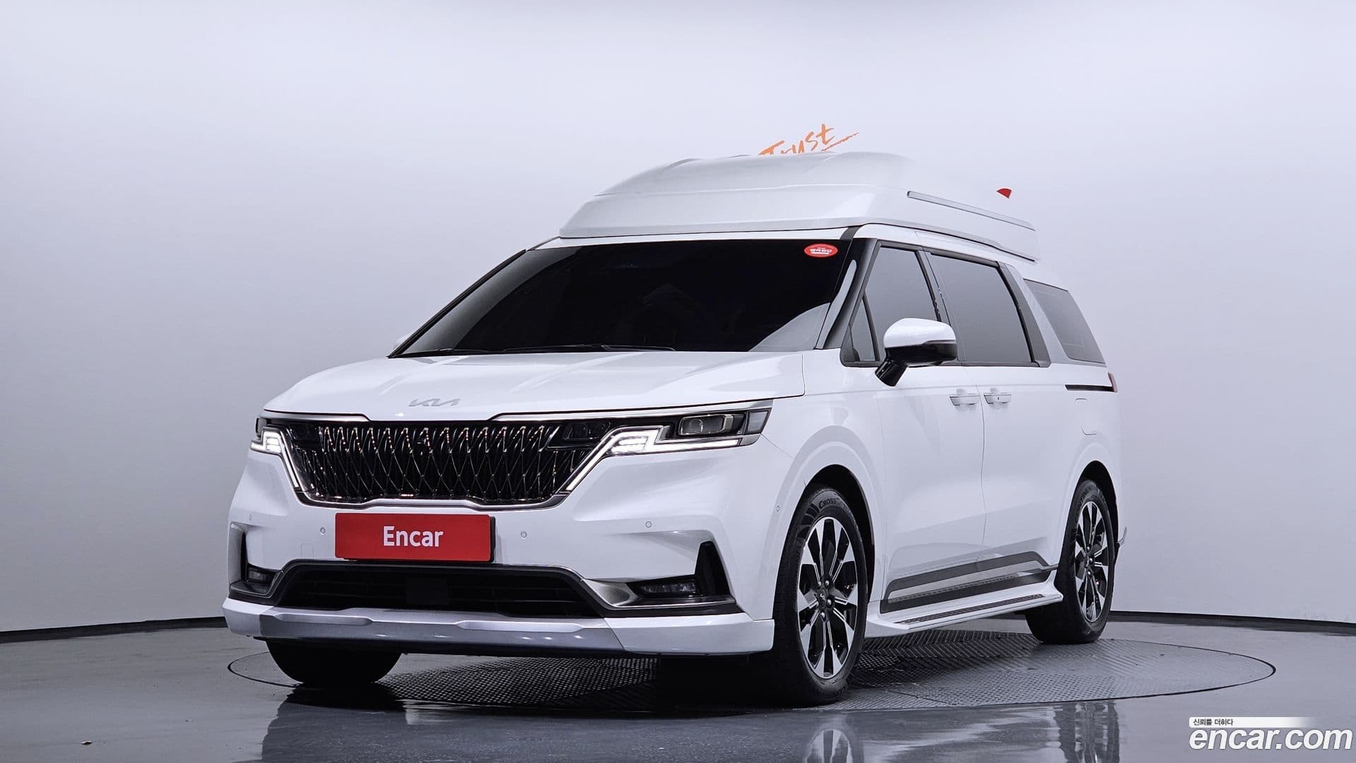 Main__Slider__Photo:Canival Kia 2021.8-0