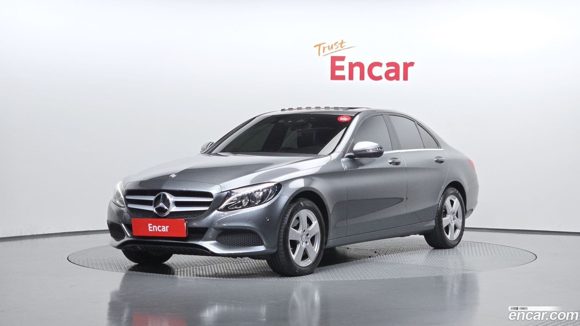 Main__Slider__Photo:C-Class Mercedes-Benz 2016.10-0