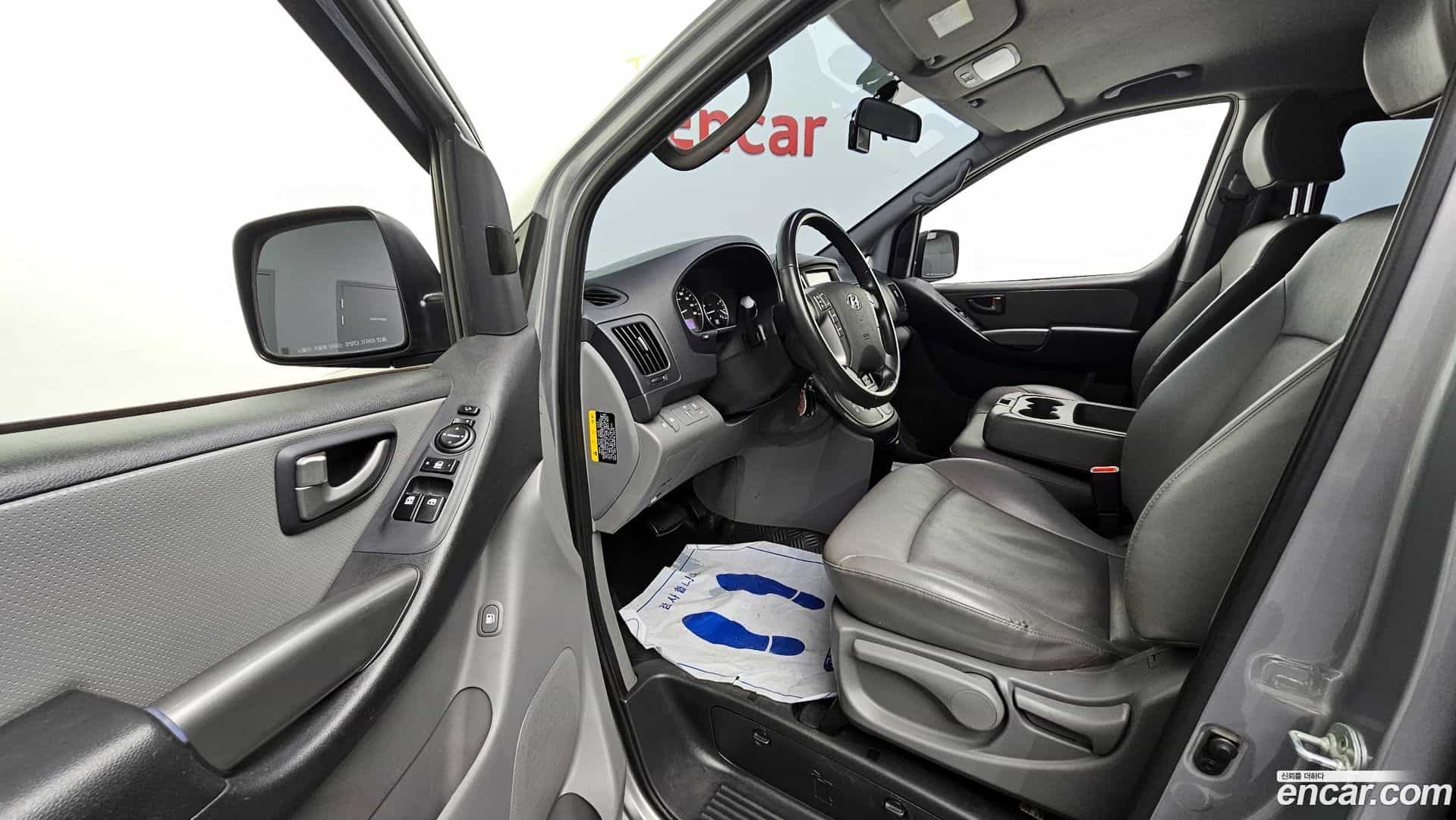 Starex Hyundai 2018.8-INNER-010