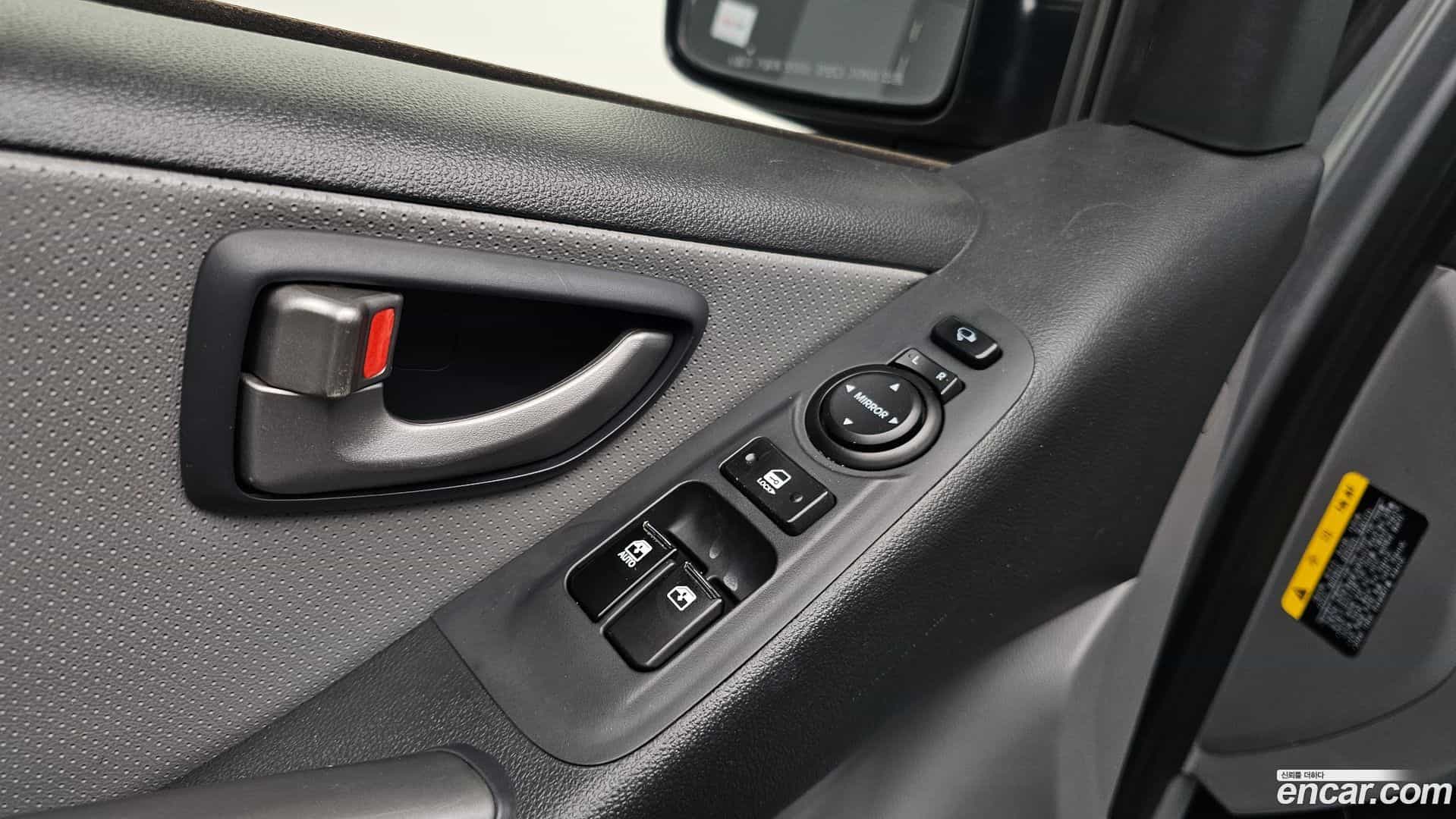 Starex Hyundai 2018.8-OPTION-017