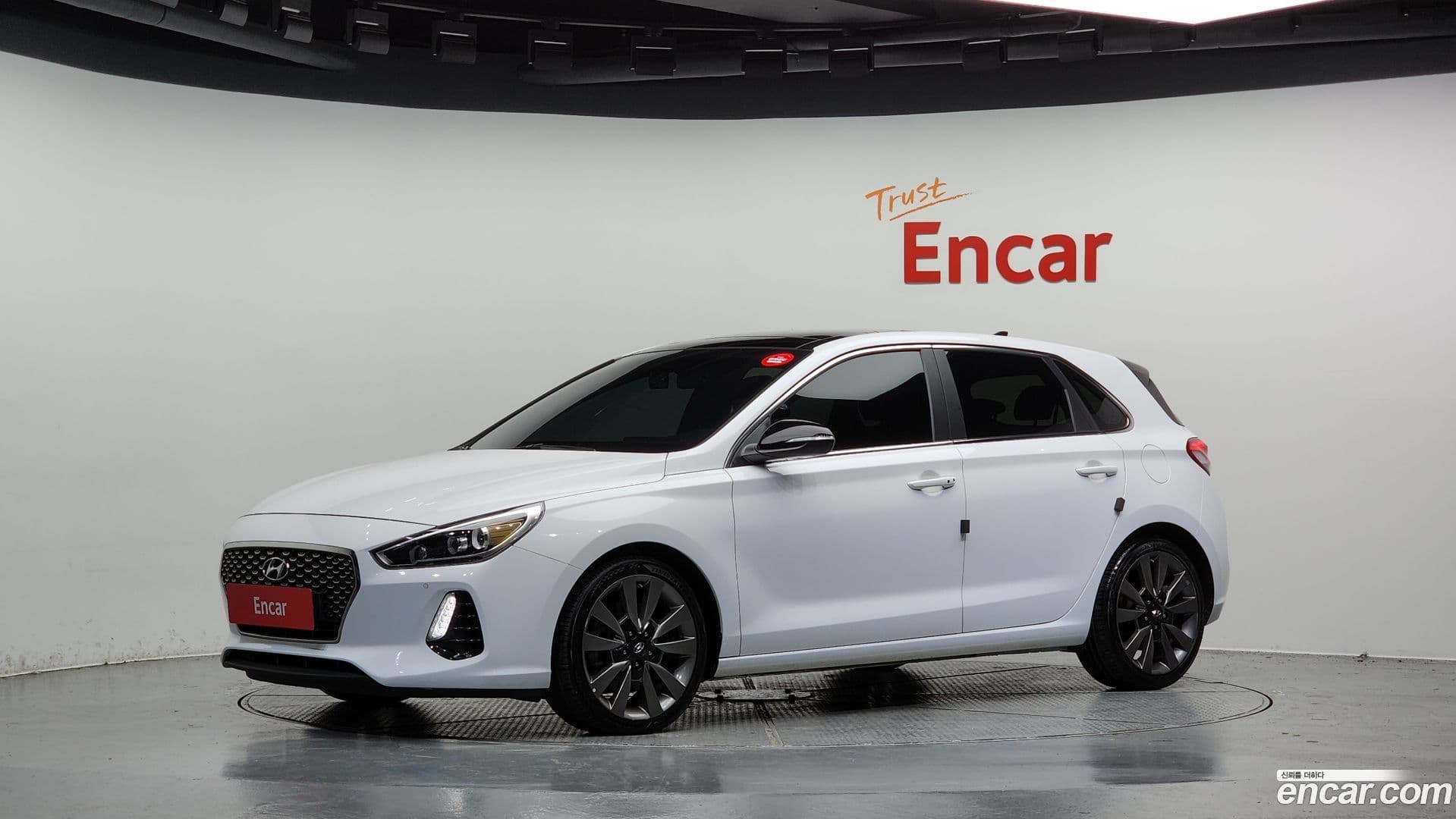 Main__Slider__Photo:i30 Hyundai 2017.8-0
