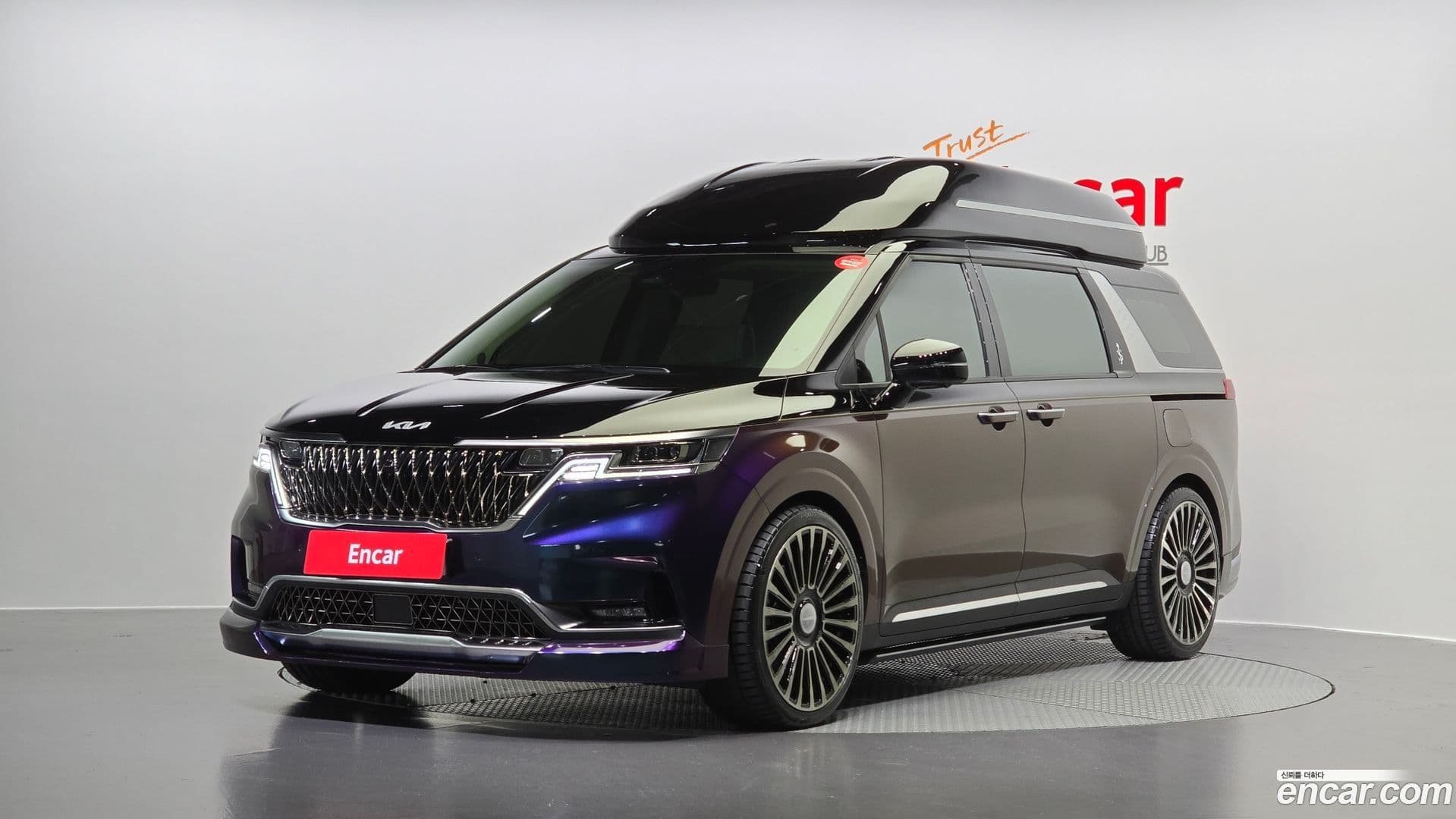 Main__Slider__Photo:Canival Kia 2022.11-0