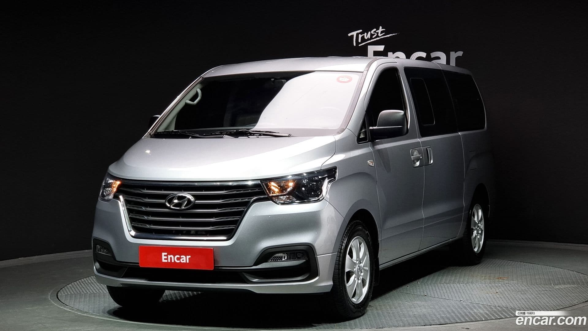Main__Slider__Photo:Starex Hyundai 2019.5-0