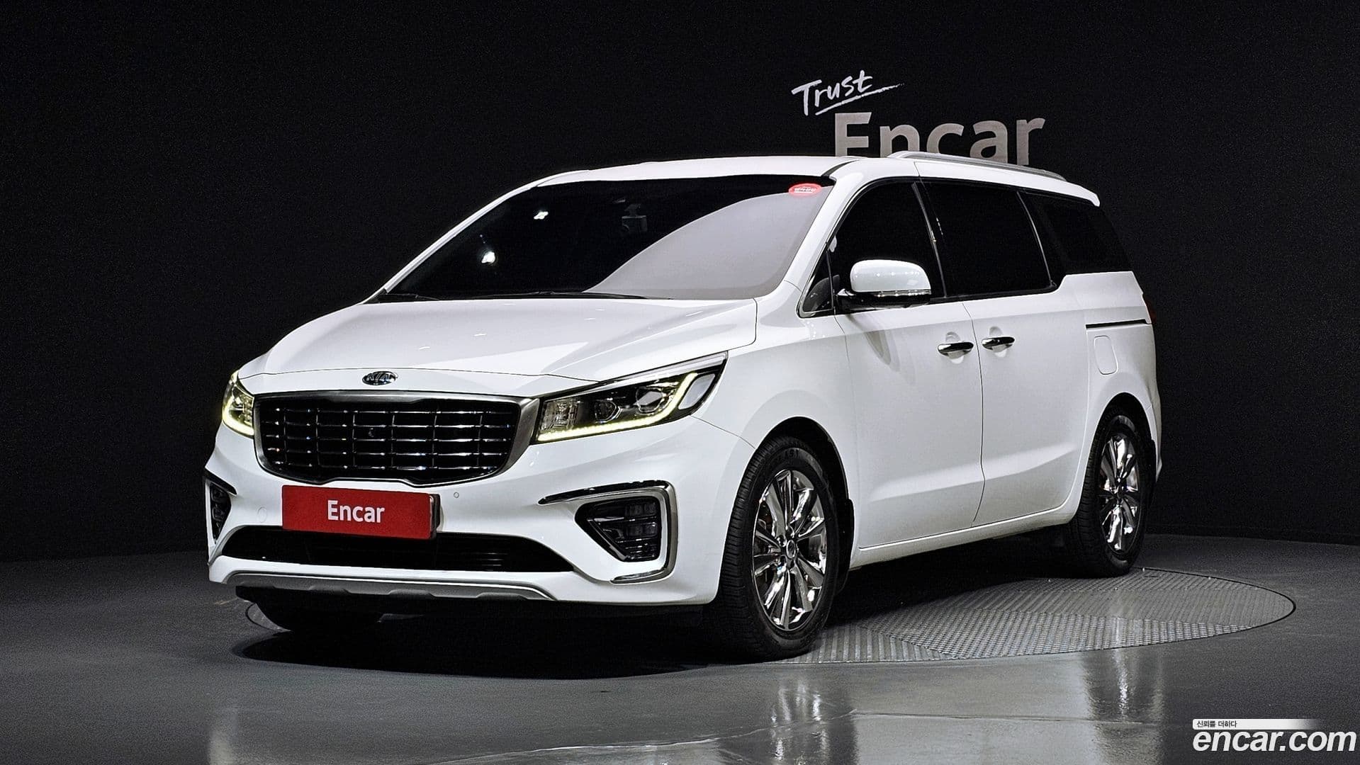 Main__Slider__Photo:Canival Kia 2019.0-0