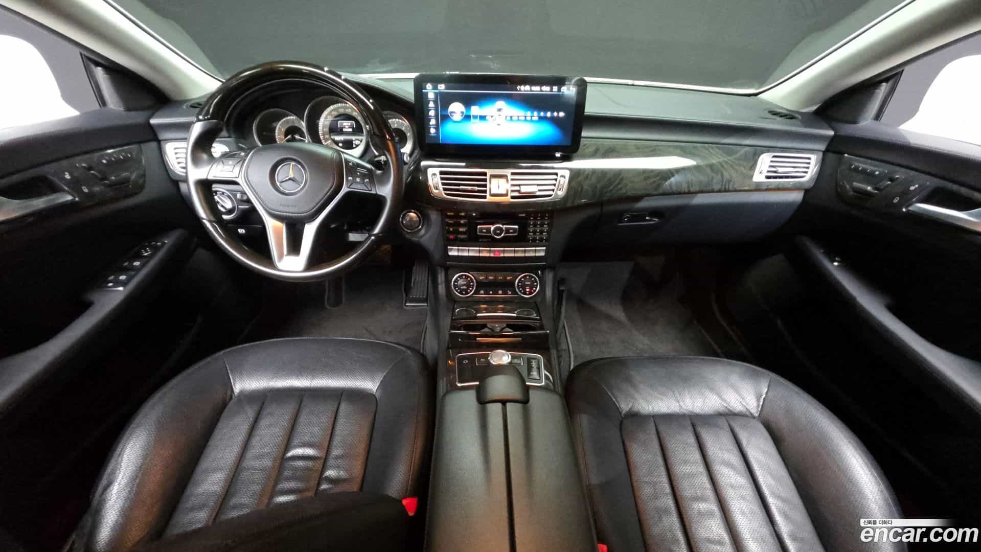 CLS-Class Mercedes-Benz 2013.3-INNER-007