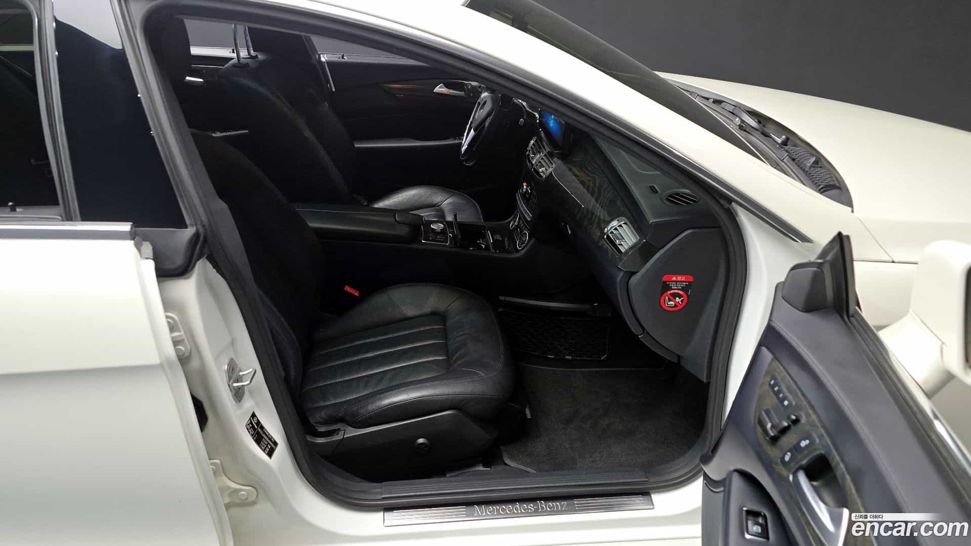 CLS-Class Mercedes-Benz 2013.3-OPTION-015