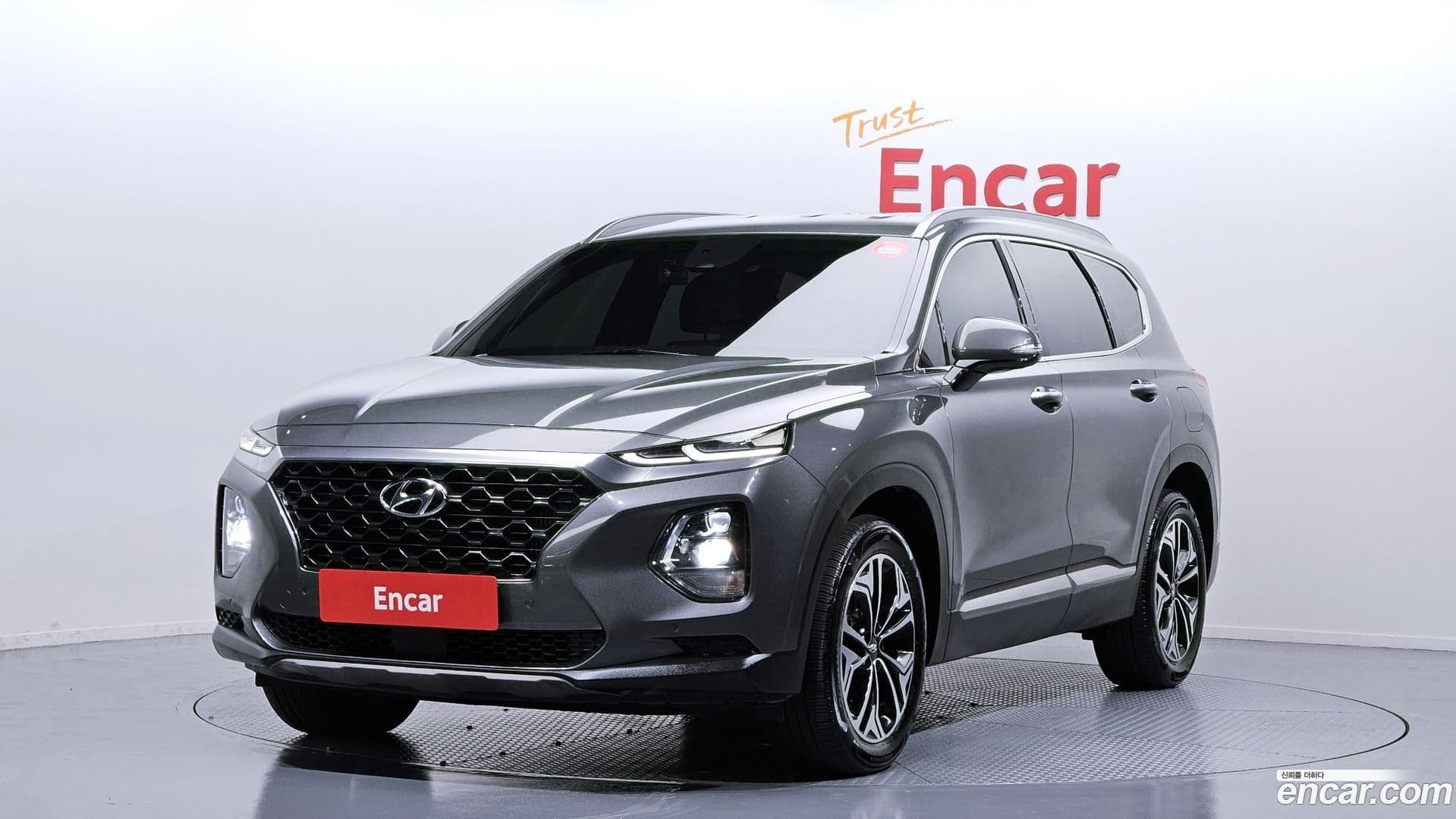 Main__Slider__Photo:Santafe Hyundai 2018.7-0