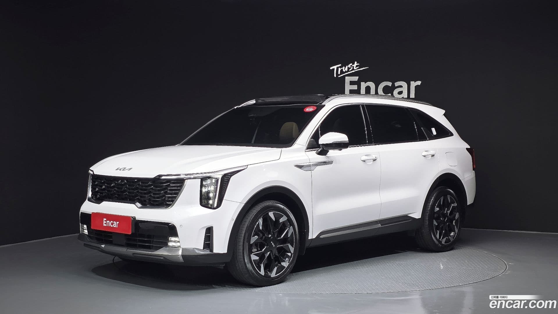 Main__Slider__Photo:Sorento Kia 2023.9-0