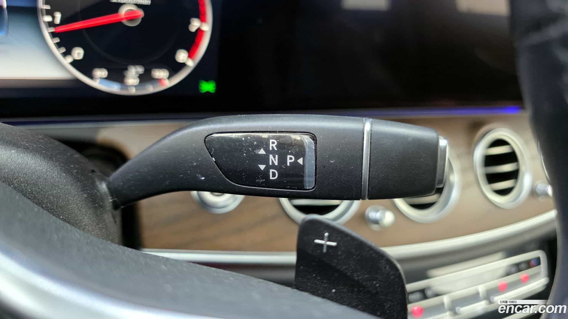E-Class Mercedes-Benz 2018.9-INNER-009