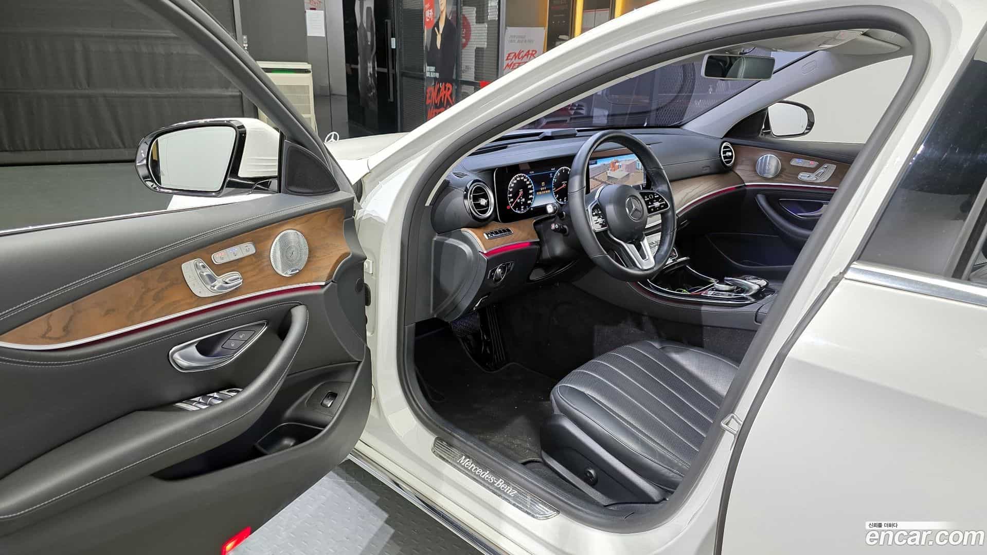 E-Class Mercedes-Benz 2018.9-INNER-010