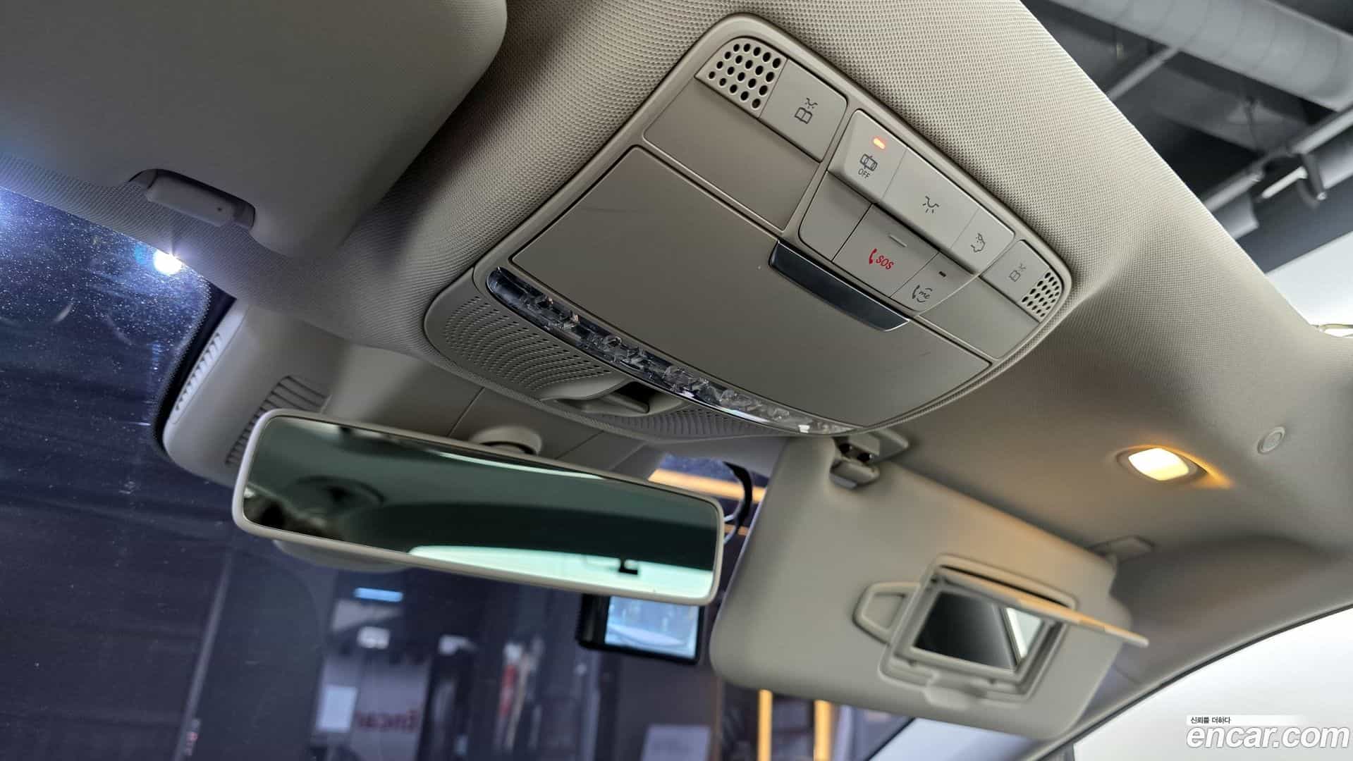 E-Class Mercedes-Benz 2018.9-OPTION-021