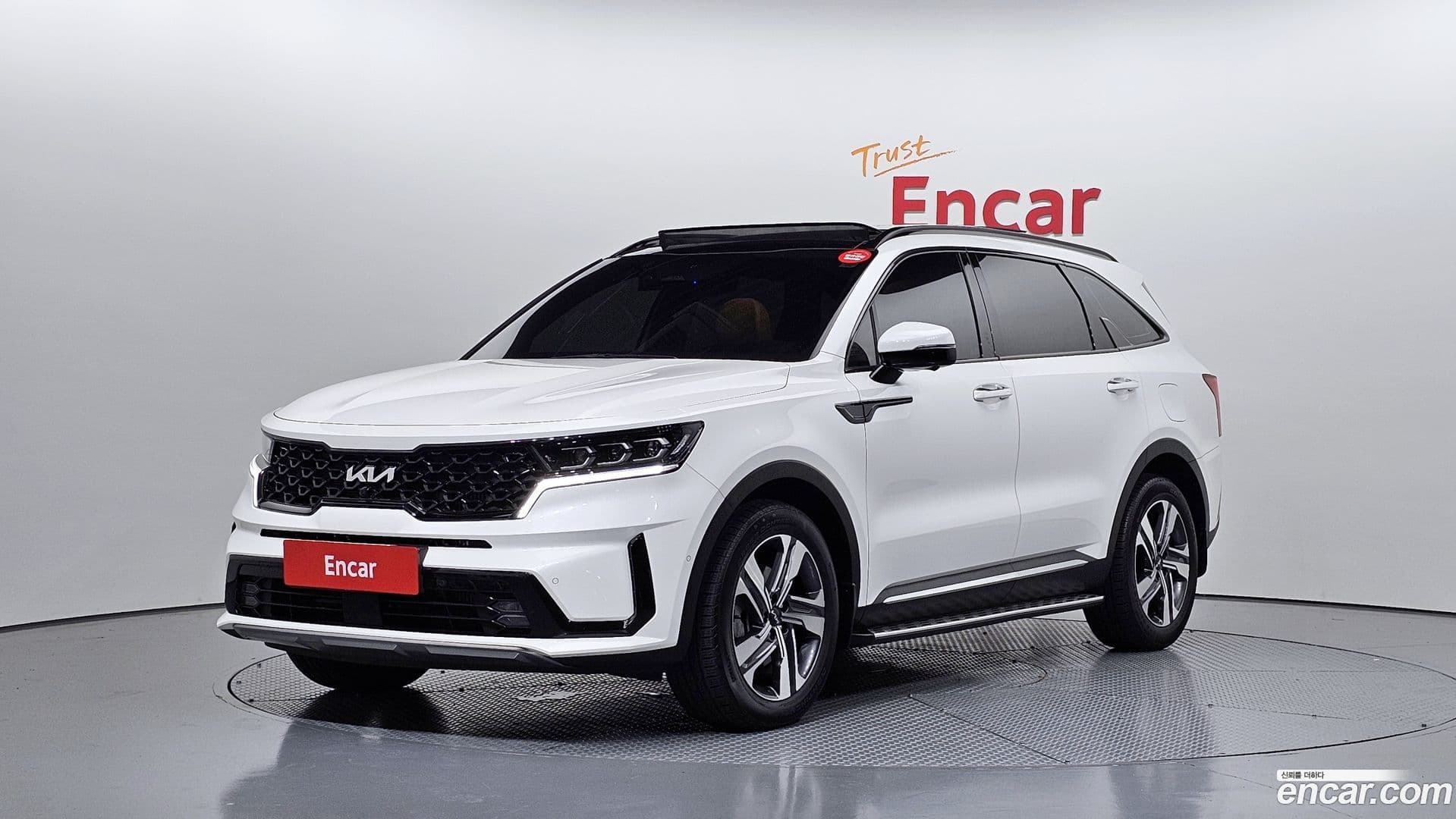 Main__Slider__Photo:Sorento Kia 2023.6-0