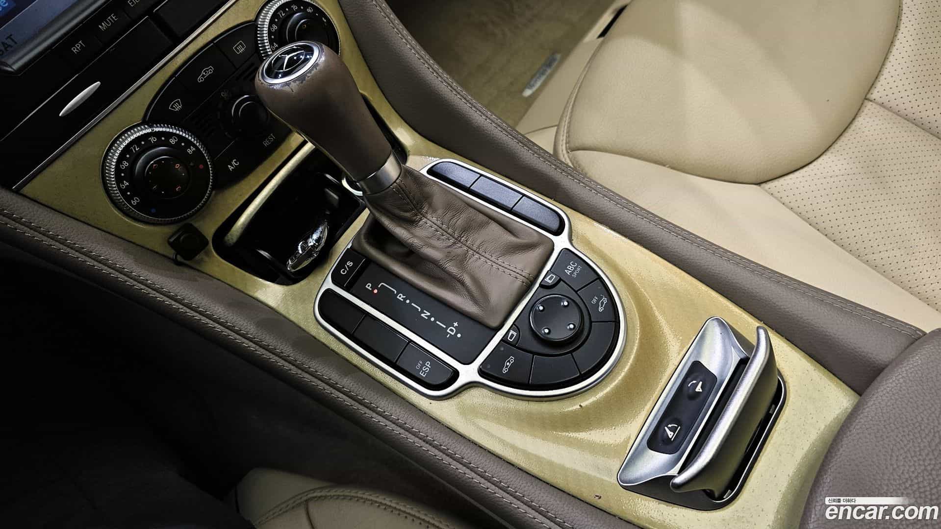 SL-Class Mercedes-Benz 2007.11-INNER-009