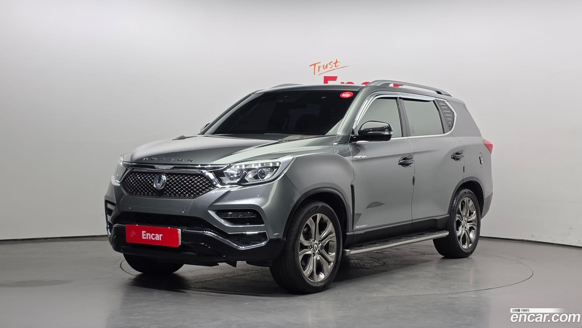 Main__Slider__Photo:Rexton KG Mobility 2018.3-0