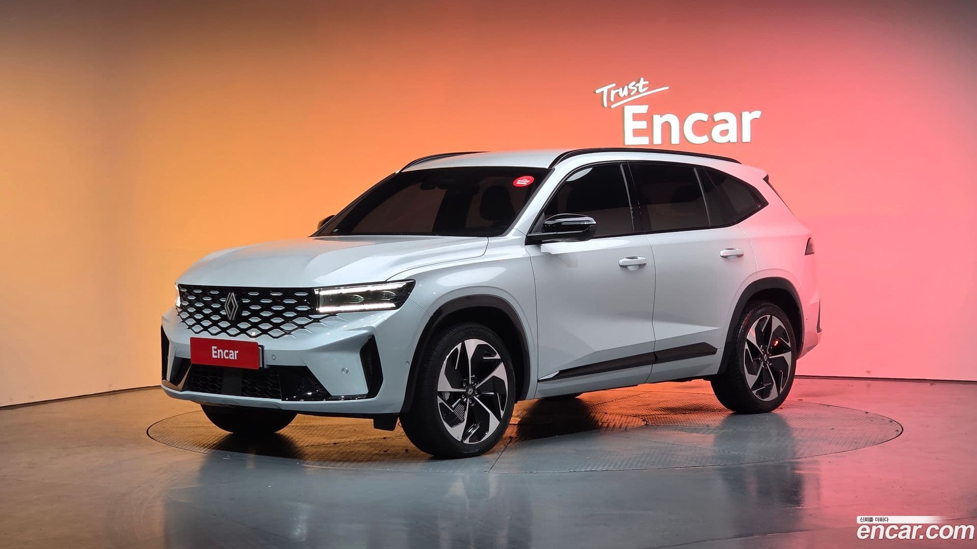 Main__Slider__Photo:Grand Koleos Renault Korea 2024.11-0
