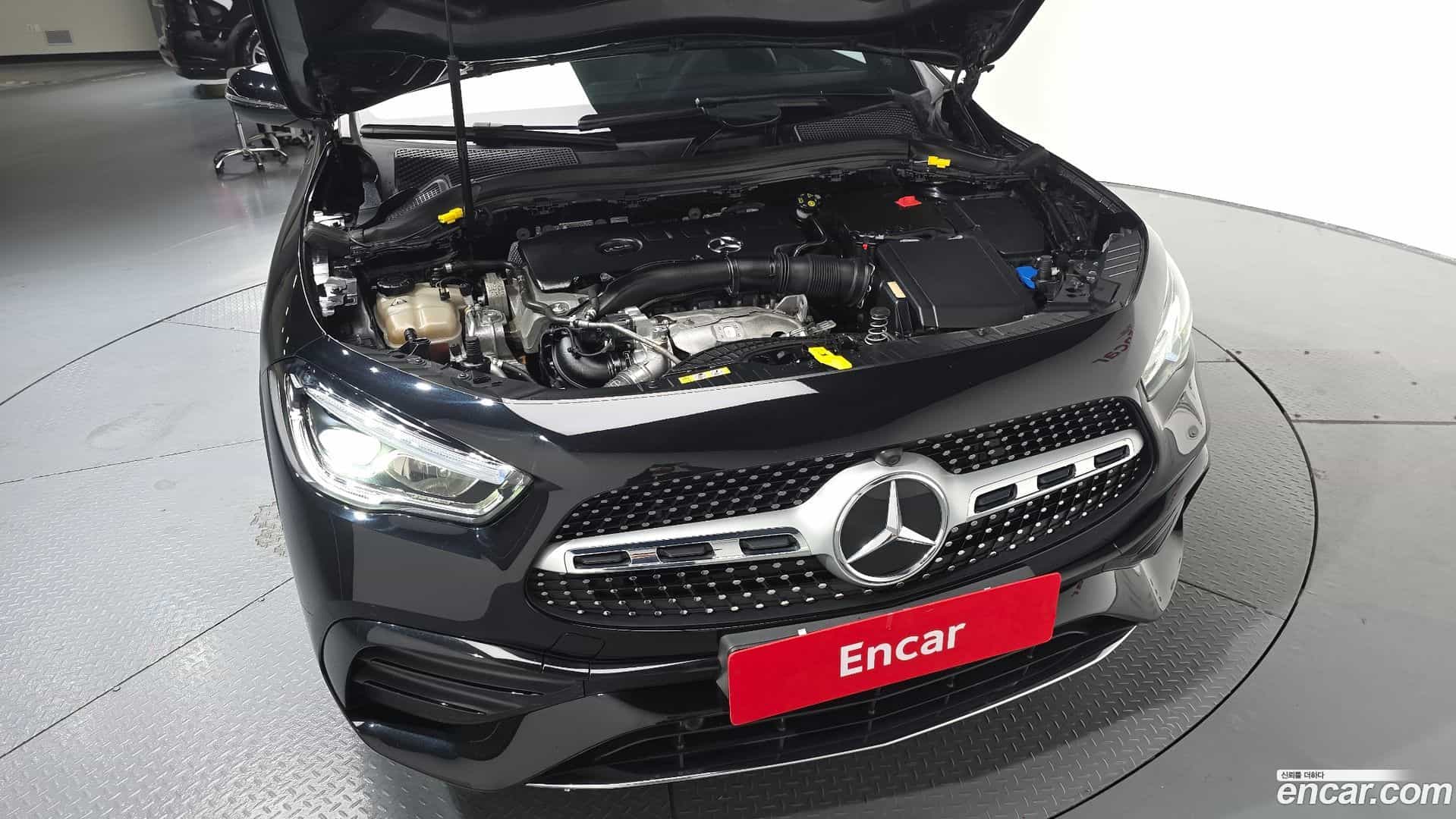 GLA-Class Mercedes-Benz 2020.9-INNER-006