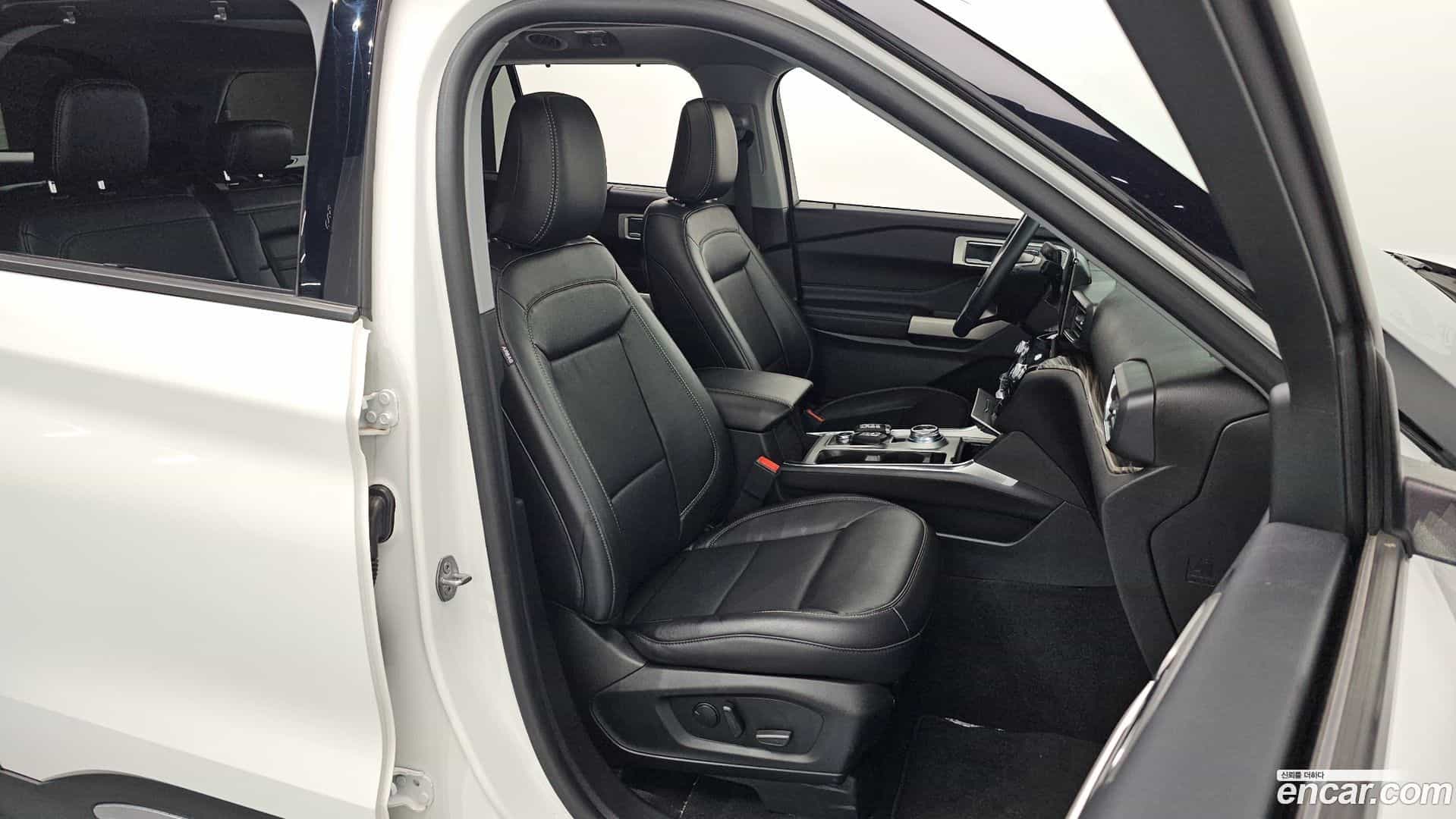 Explorer Ford 2023.11-OPTION-015